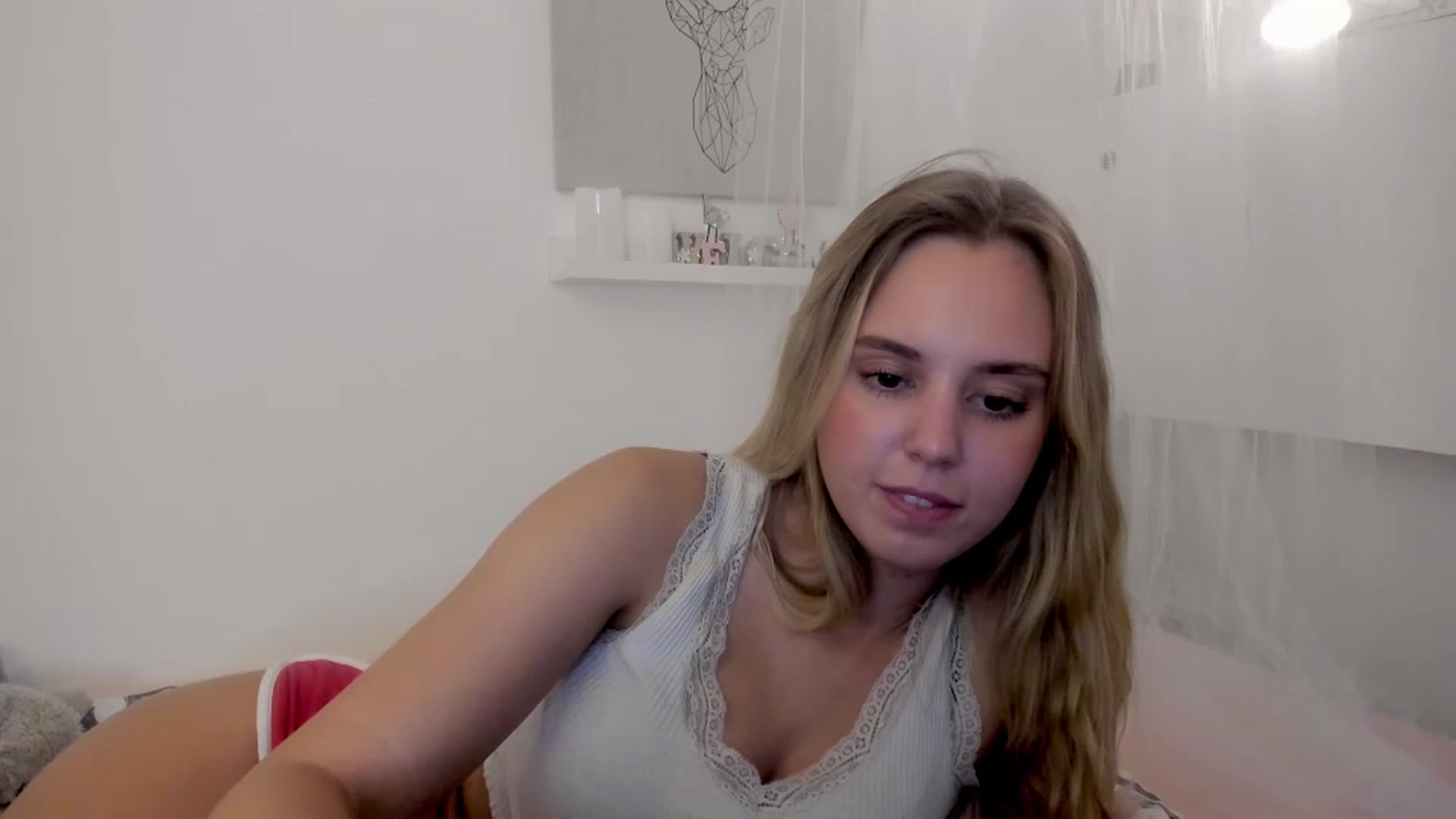 Gallery image thumbnail from Alena_Croft18's myfreecams stream on, 11/17/2022, 13:00 image 19 of 20