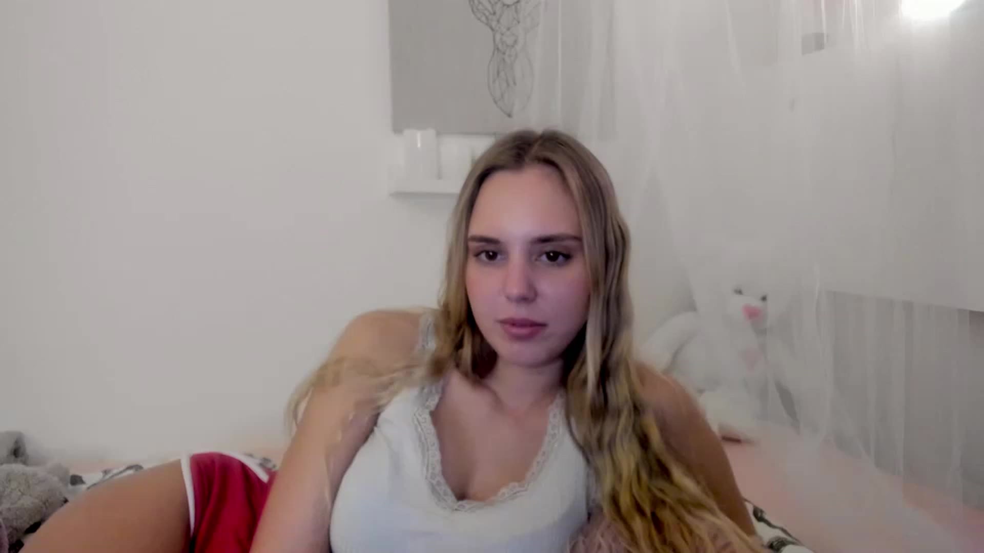 Gallery image thumbnail from Alena_Croft18's myfreecams stream on, 11/17/2022, 17:04 image 8 of 20