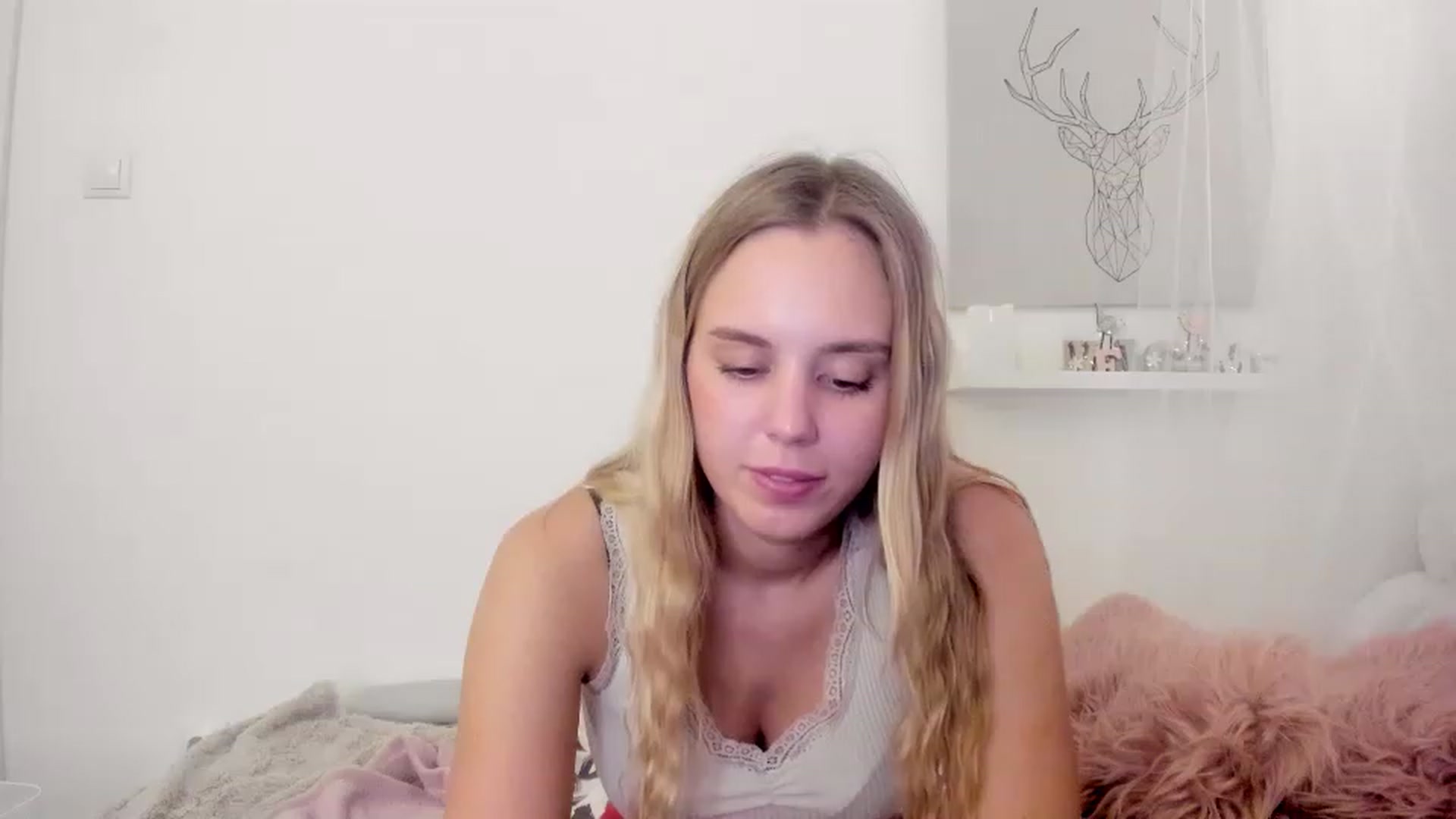 Gallery image thumbnail from Alena_Croft18's myfreecams stream on, 11/17/2022, 17:04 image 2 of 20