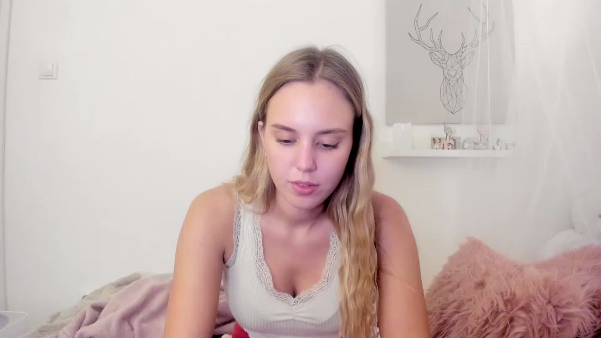 Gallery image thumbnail from Alena_Croft18's myfreecams stream on, 11/17/2022, 18:56 image 4 of 20