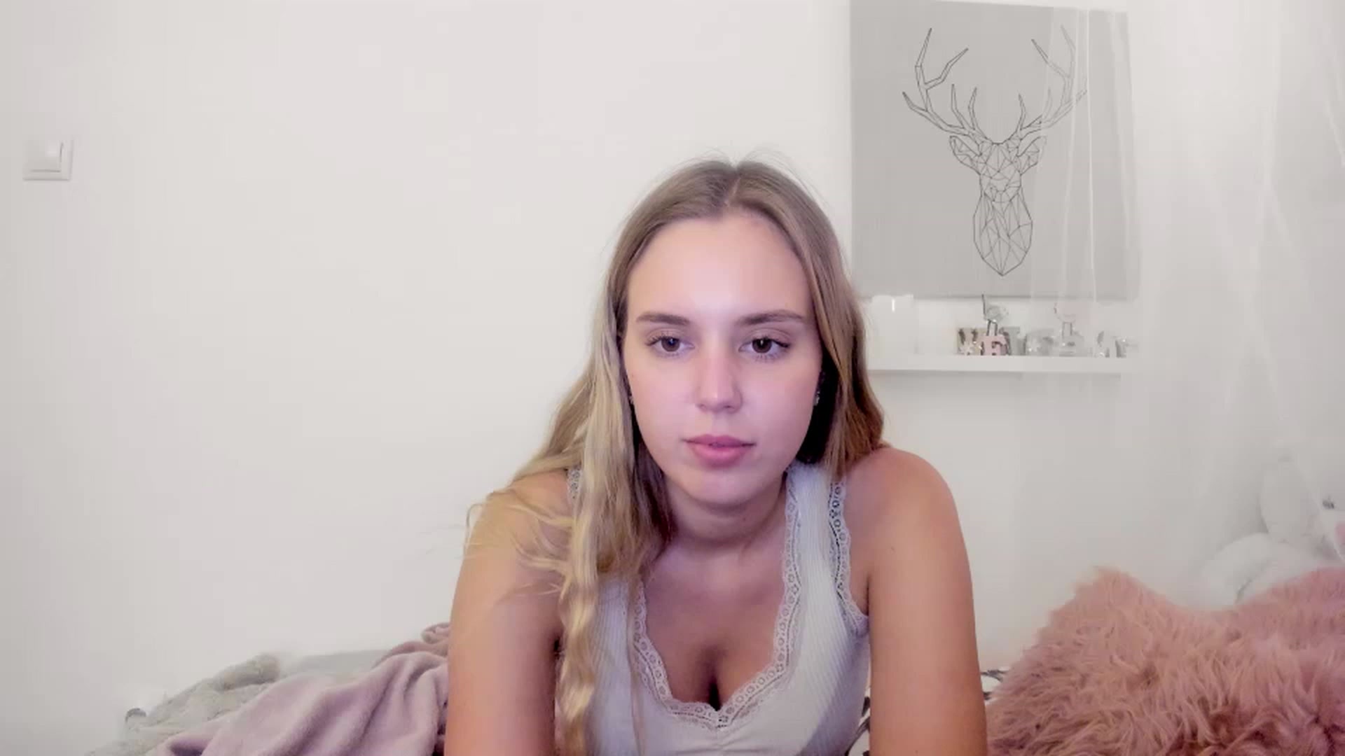 Gallery image thumbnail from Alena_Croft18's myfreecams stream on, 11/17/2022, 18:56 image 19 of 20