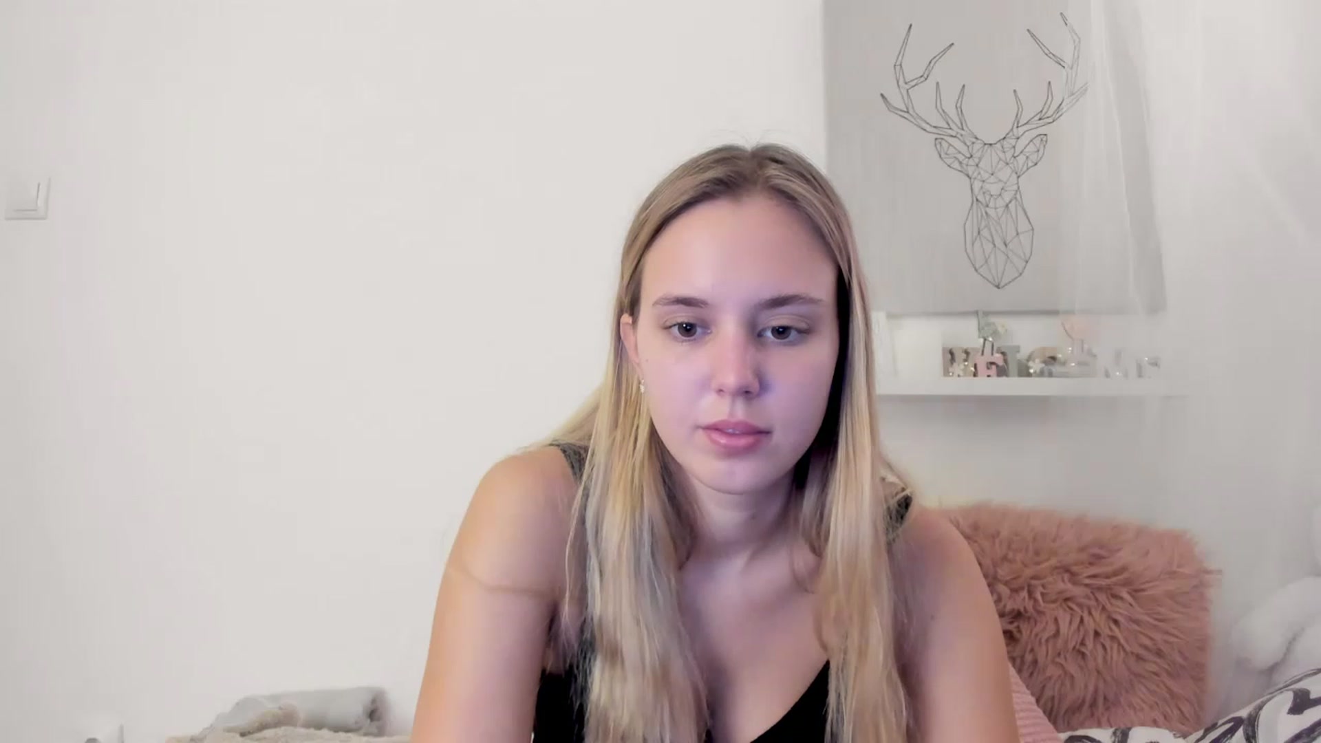 Gallery image thumbnail from Alena_Croft18's myfreecams stream on, 11/18/2022, 11:07 image 14 of 20