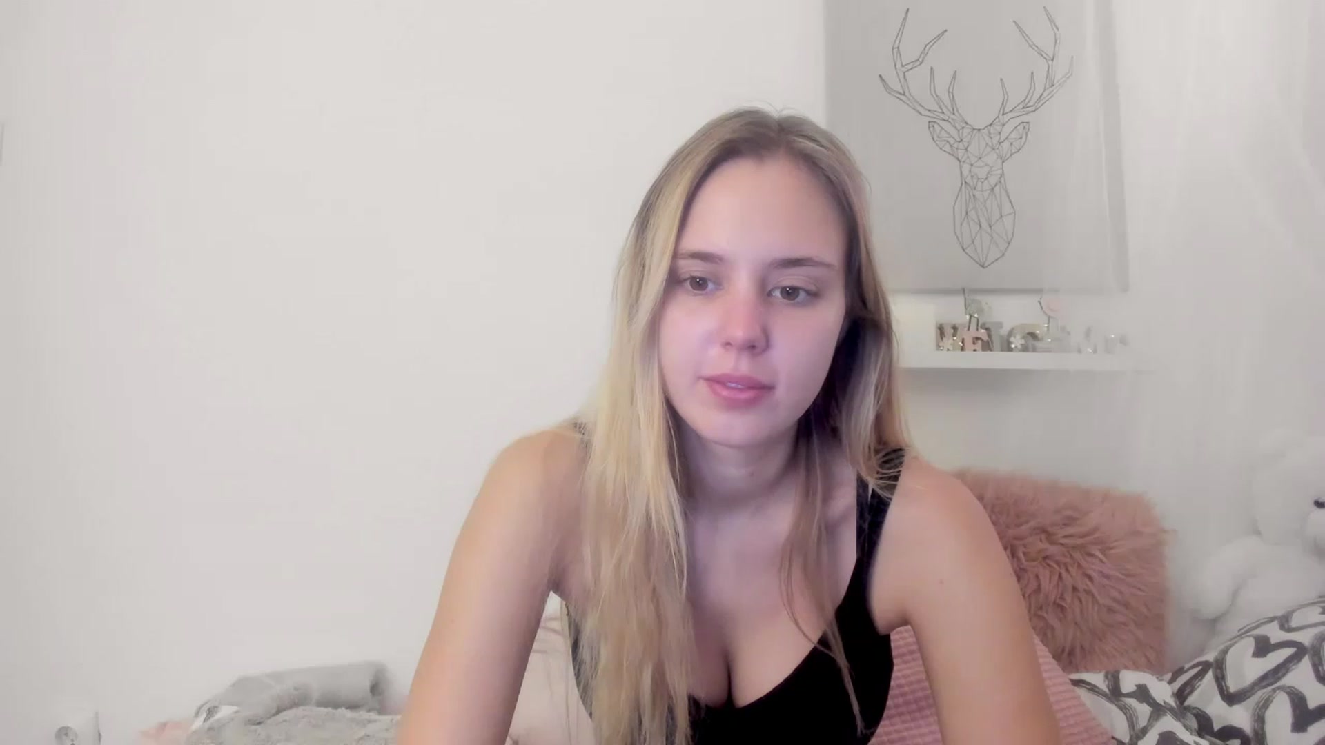 Gallery image thumbnail from Alena_Croft18's myfreecams stream on, 11/18/2022, 11:07 image 2 of 20