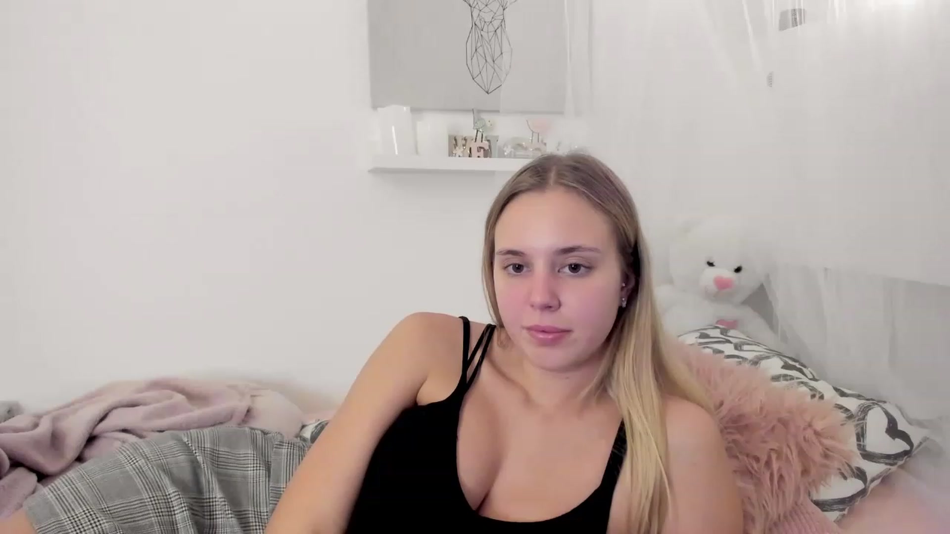 Gallery image thumbnail from Alena_Croft18's myfreecams stream on, 11/18/2022, 13:48 image 20 of 20