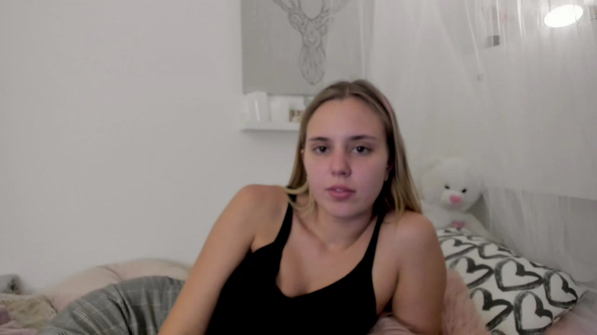 Gallery image thumbnail from Alena_Croft18's myfreecams stream on, 11/18/2022, 16:19 image 6 of 20
