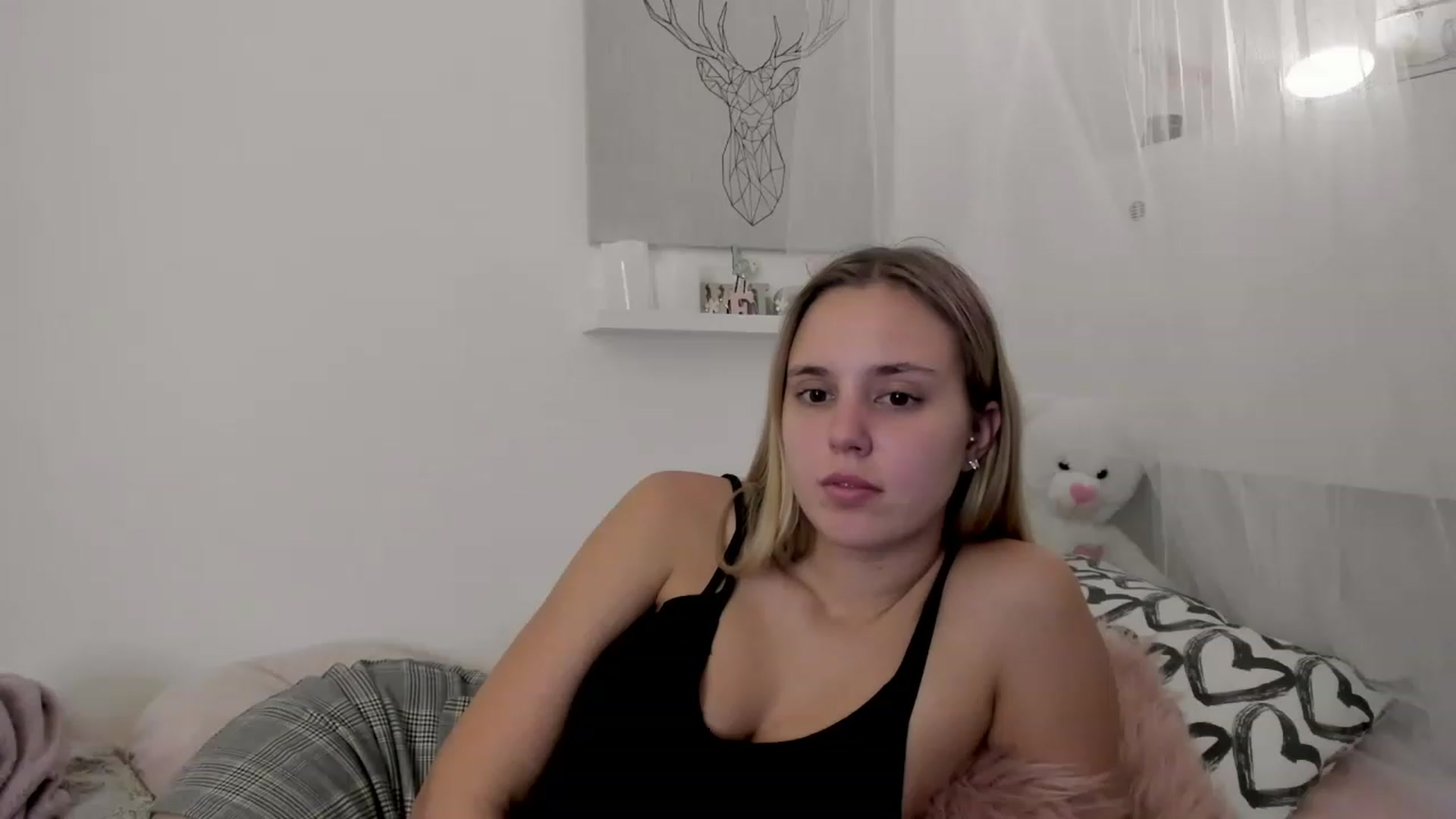 Gallery image thumbnail from Alena_Croft18's myfreecams stream on, 11/18/2022, 17:01 image 13 of 20