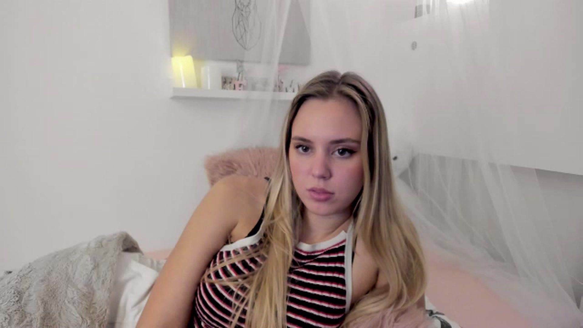 Gallery image thumbnail from Alena_Croft18's myfreecams stream on, 11/24/2022, 12:27 image 1 of 20