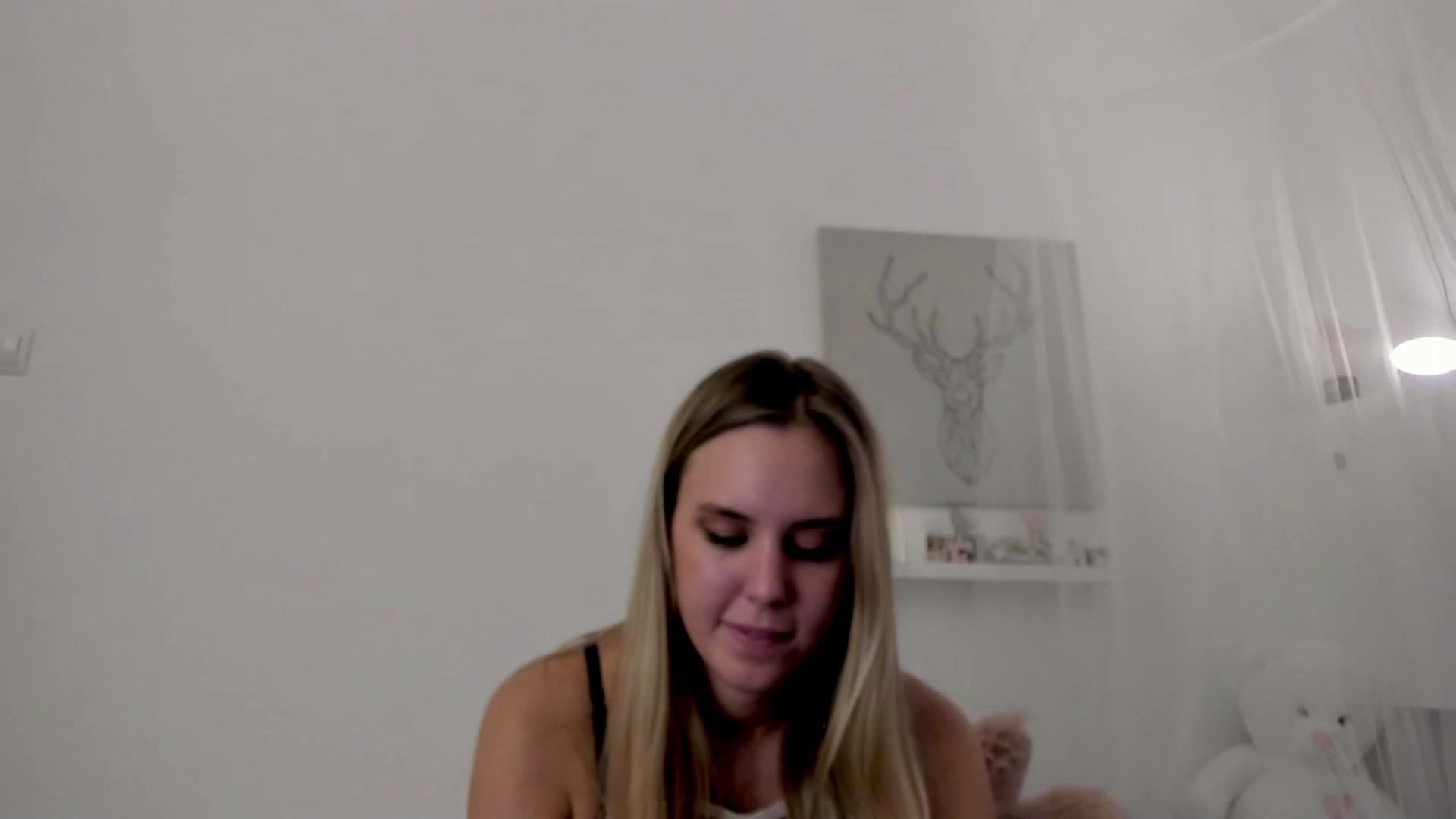 Gallery image thumbnail from Alena_Croft18's myfreecams stream on, 11/24/2022, 16:52 image 2 of 20