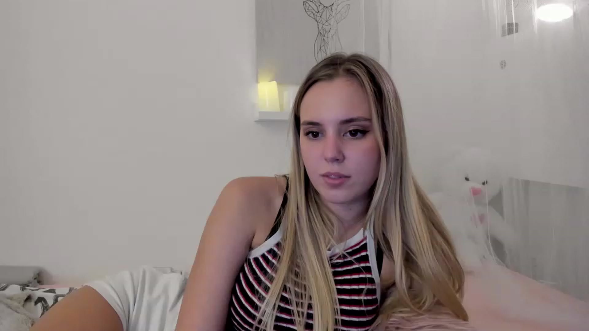 Gallery image thumbnail from Alena_Croft18's myfreecams stream on, 11/24/2022, 16:52 image 3 of 20