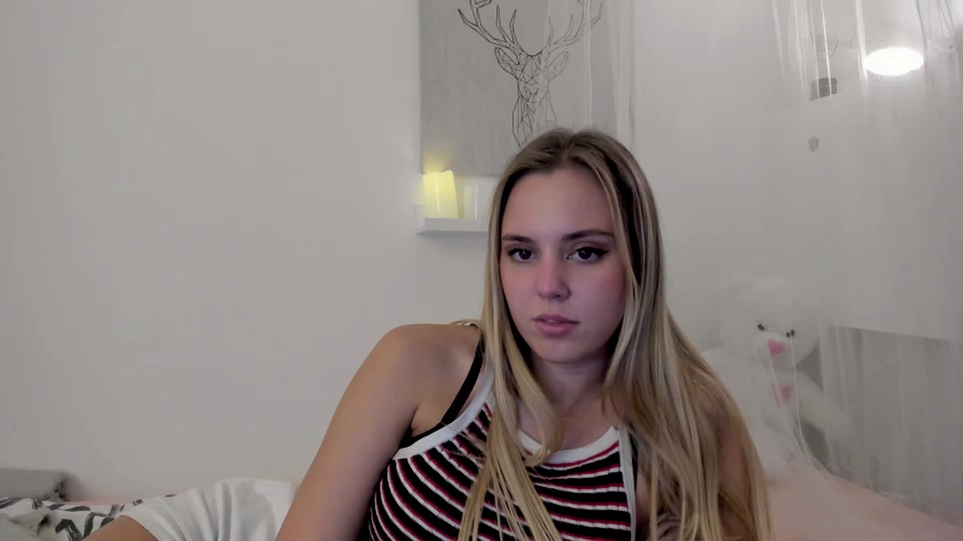 Gallery image thumbnail from Alena_Croft18's myfreecams stream on, 11/24/2022, 16:52 image 9 of 20