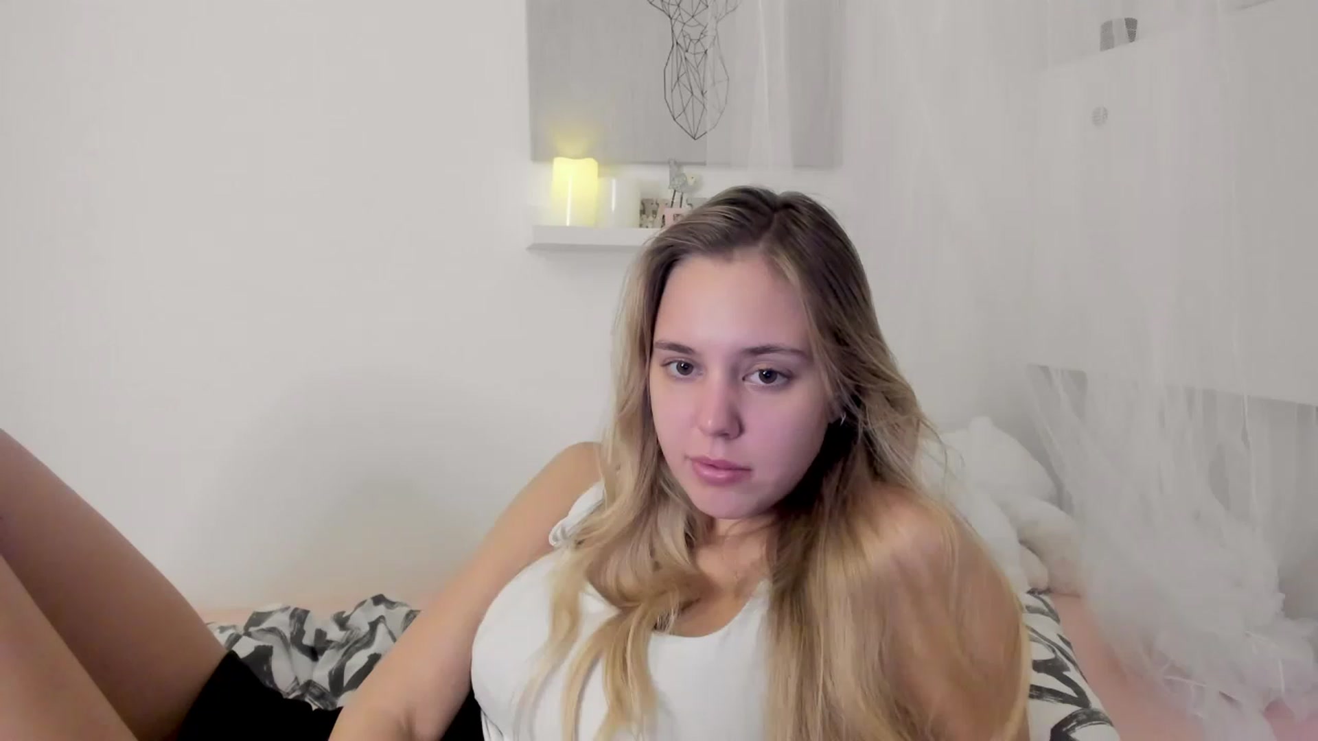Gallery image thumbnail from Alena_Croft18's myfreecams stream on, 11/29/2022, 10:39 image 6 of 20