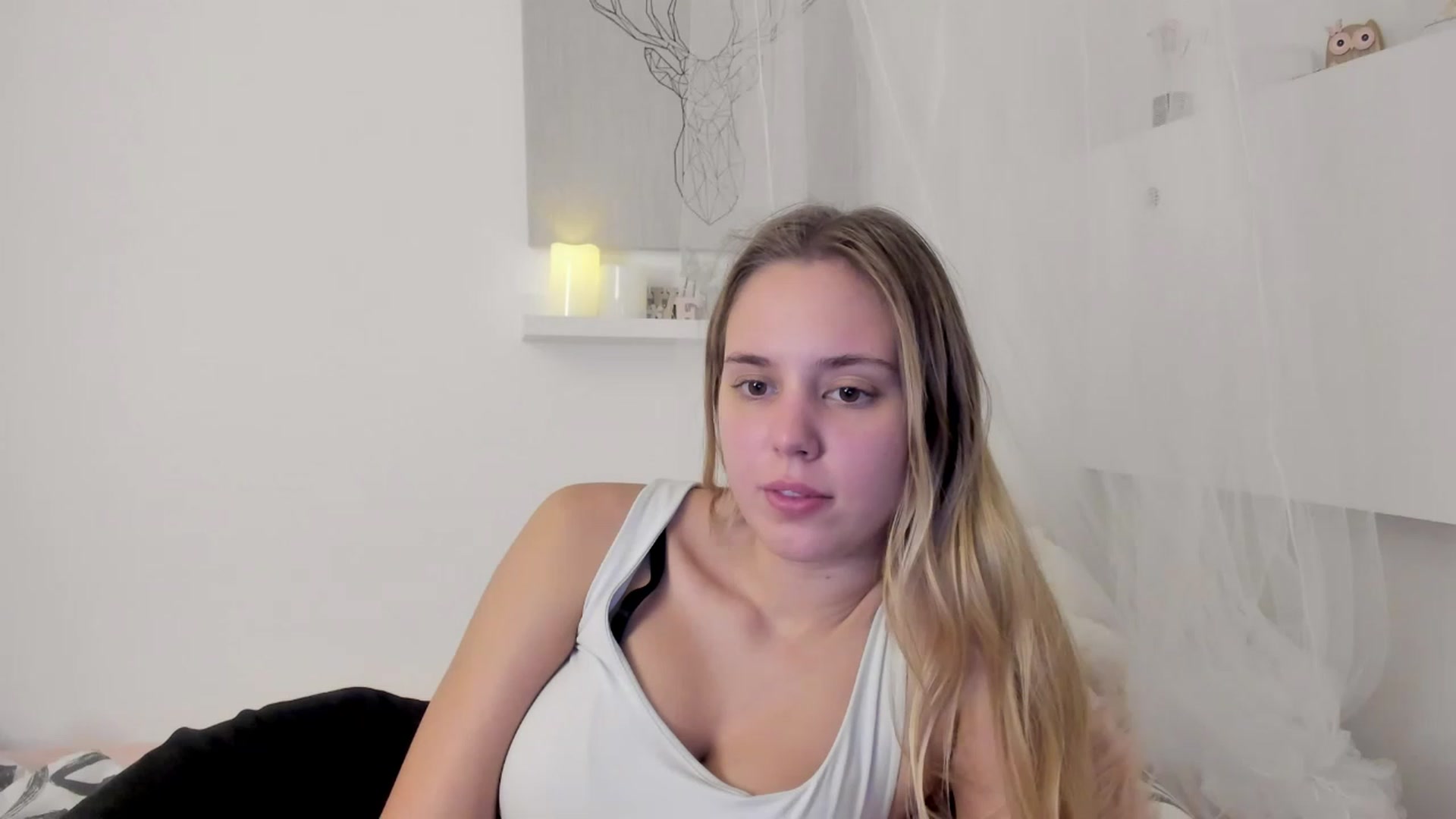 Gallery image thumbnail from Alena_Croft18's myfreecams stream on, 11/29/2022, 13:45 image 1 of 20