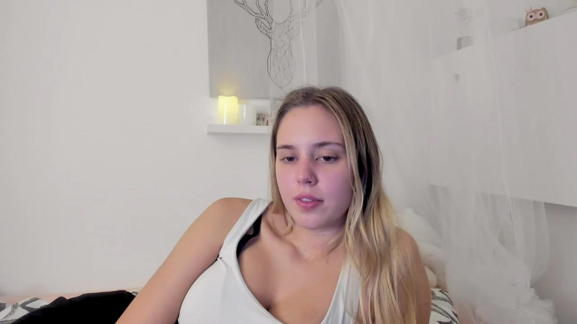 Gallery image thumbnail from Alena_Croft18's myfreecams stream on, 11/29/2022, 13:45 image 7 of 20
