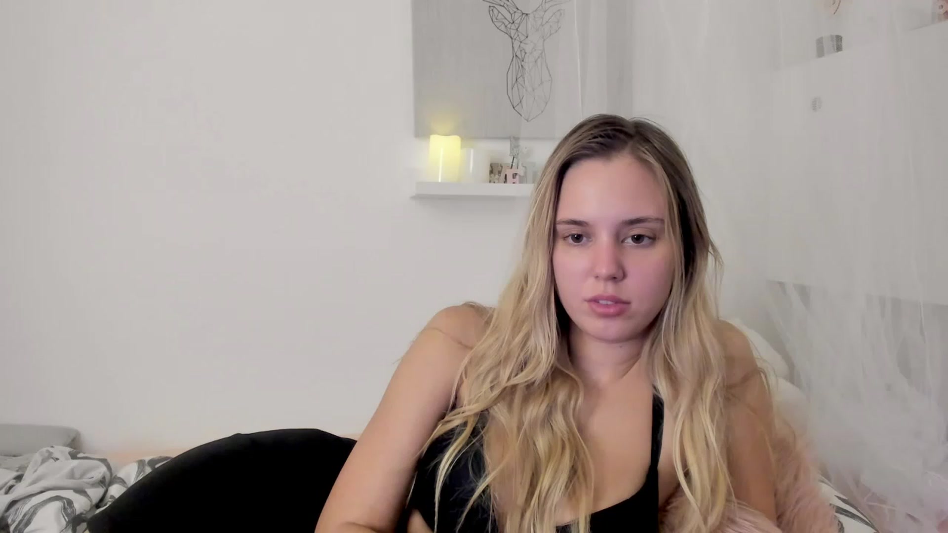 Gallery image thumbnail from Alena_Croft18's myfreecams stream on, 11/29/2022, 15:02 image 9 of 20