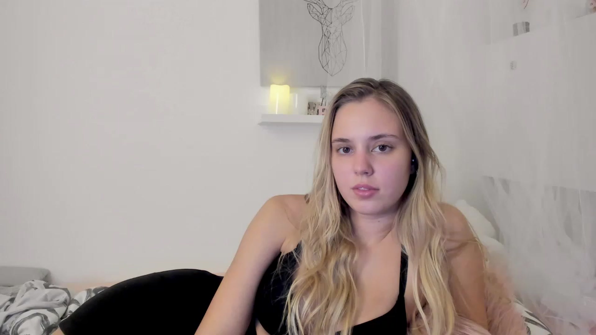 Gallery image thumbnail from Alena_Croft18's myfreecams stream on, 11/29/2022, 15:02 image 11 of 20