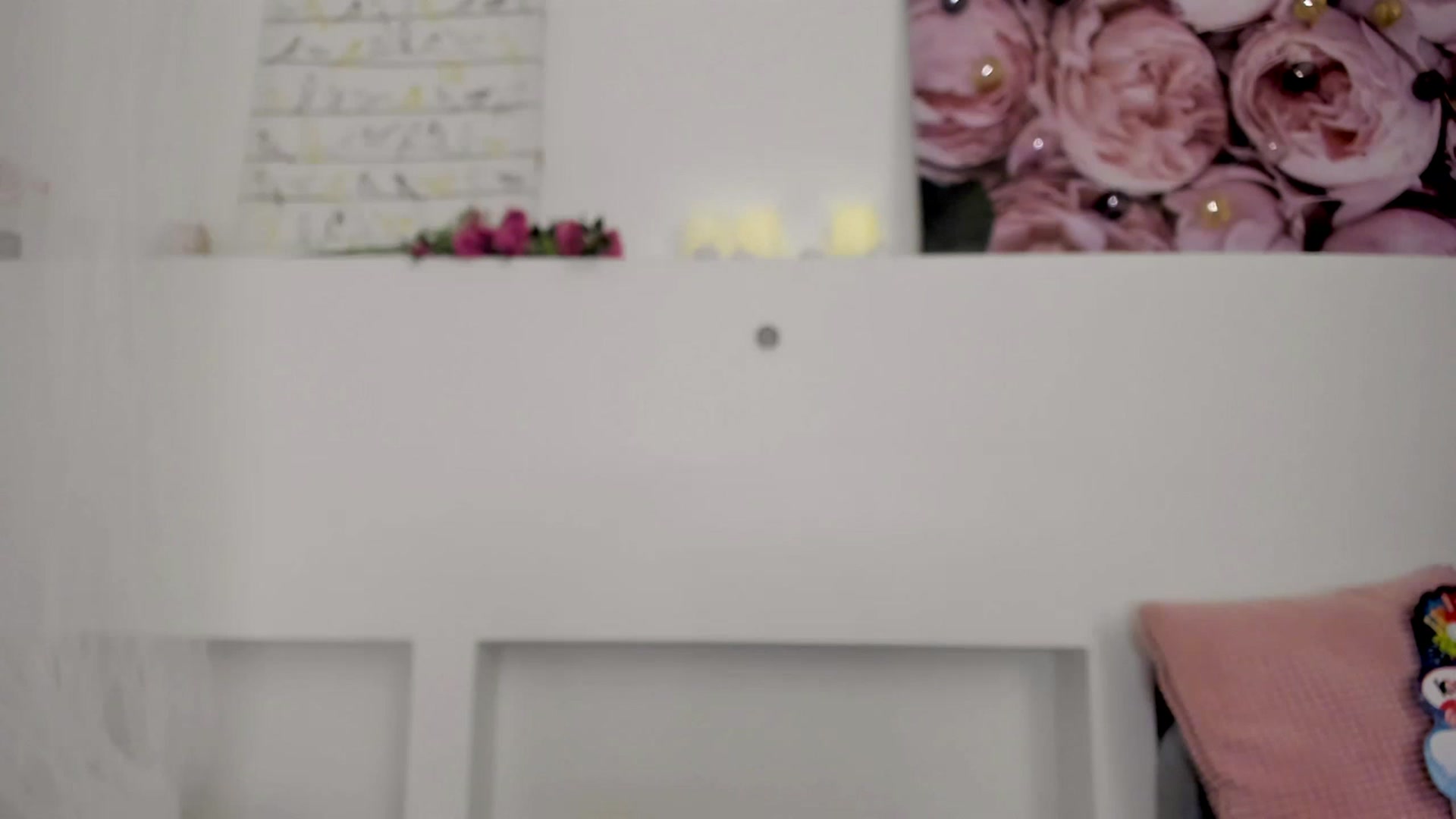 Gallery image thumbnail from Alena_Croft18's myfreecams stream on, 11/29/2022, 15:02 image 17 of 20