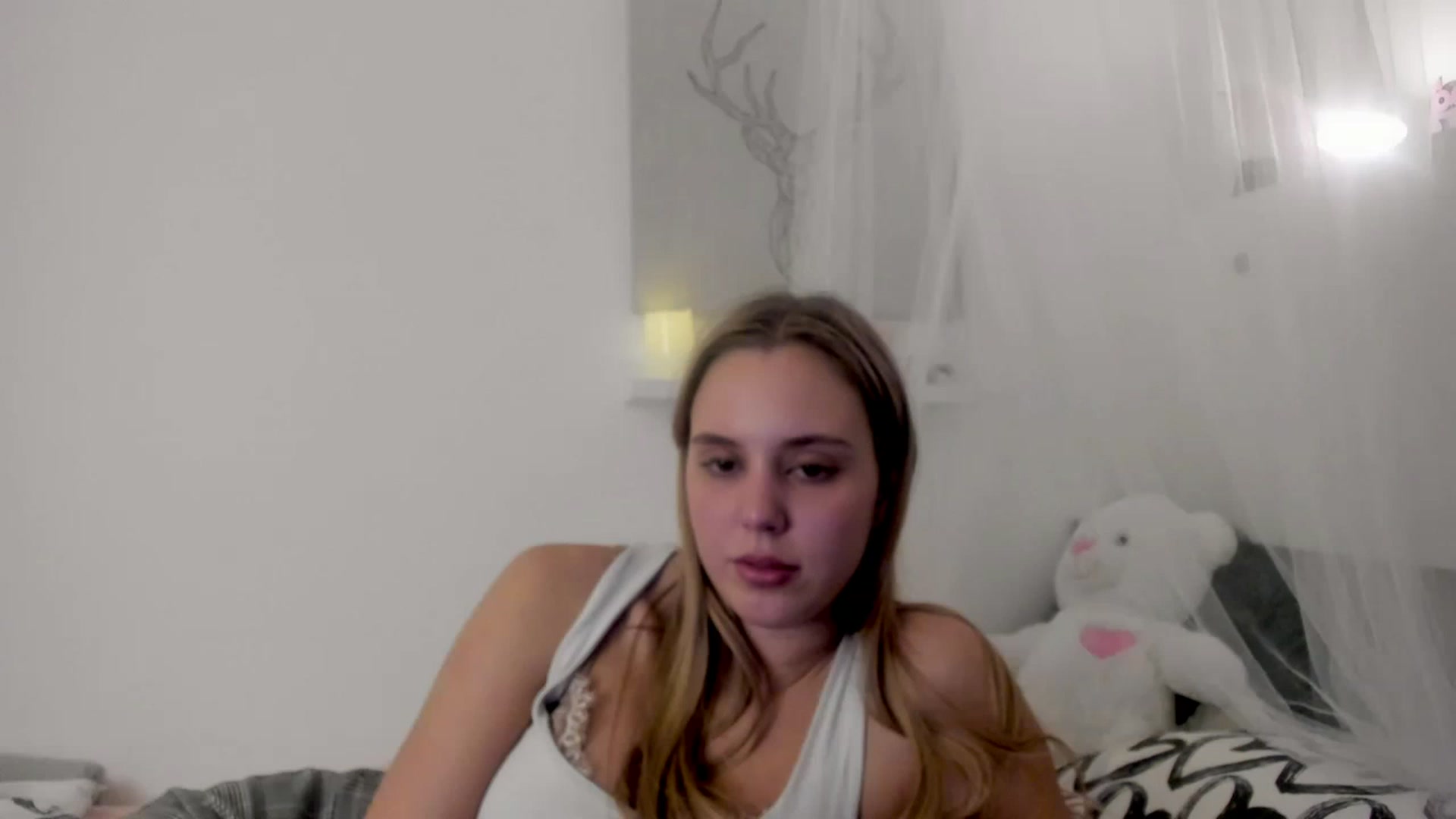 Gallery image thumbnail from Alena_Croft18's myfreecams stream on, 12/08/2022, 14:02 image 8 of 20