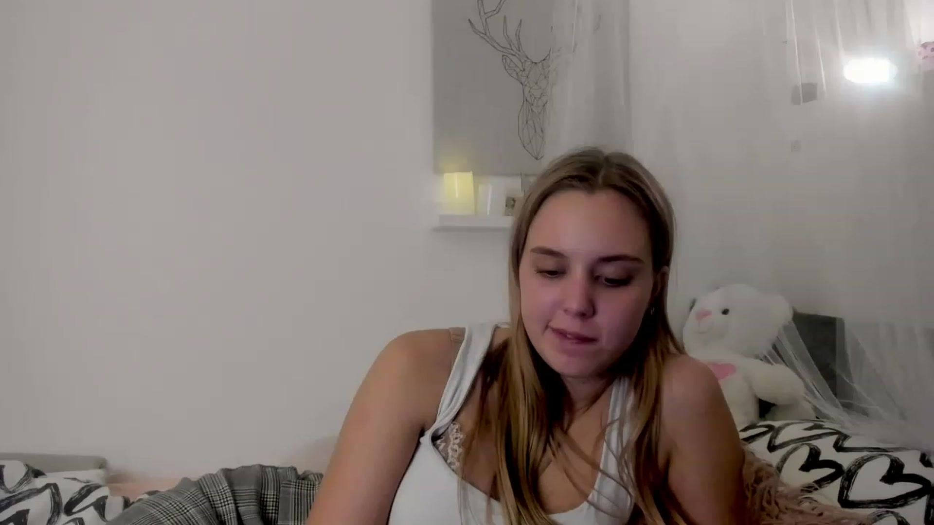 Gallery image thumbnail from Alena_Croft18's myfreecams stream on, 12/08/2022, 15:23 image 6 of 20