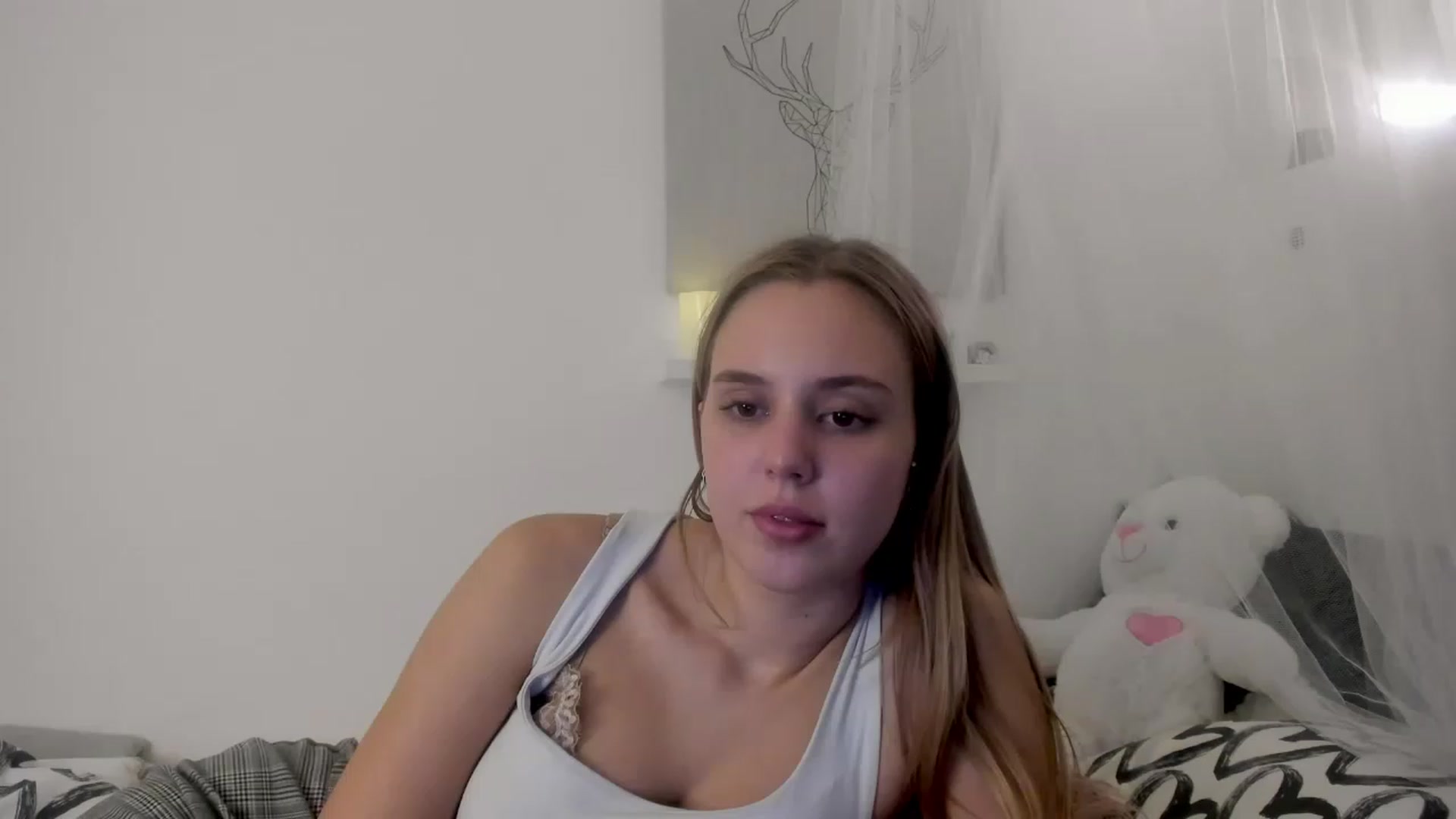 Gallery image thumbnail from Alena_Croft18's myfreecams stream on, 12/08/2022, 16:28 image 7 of 20
