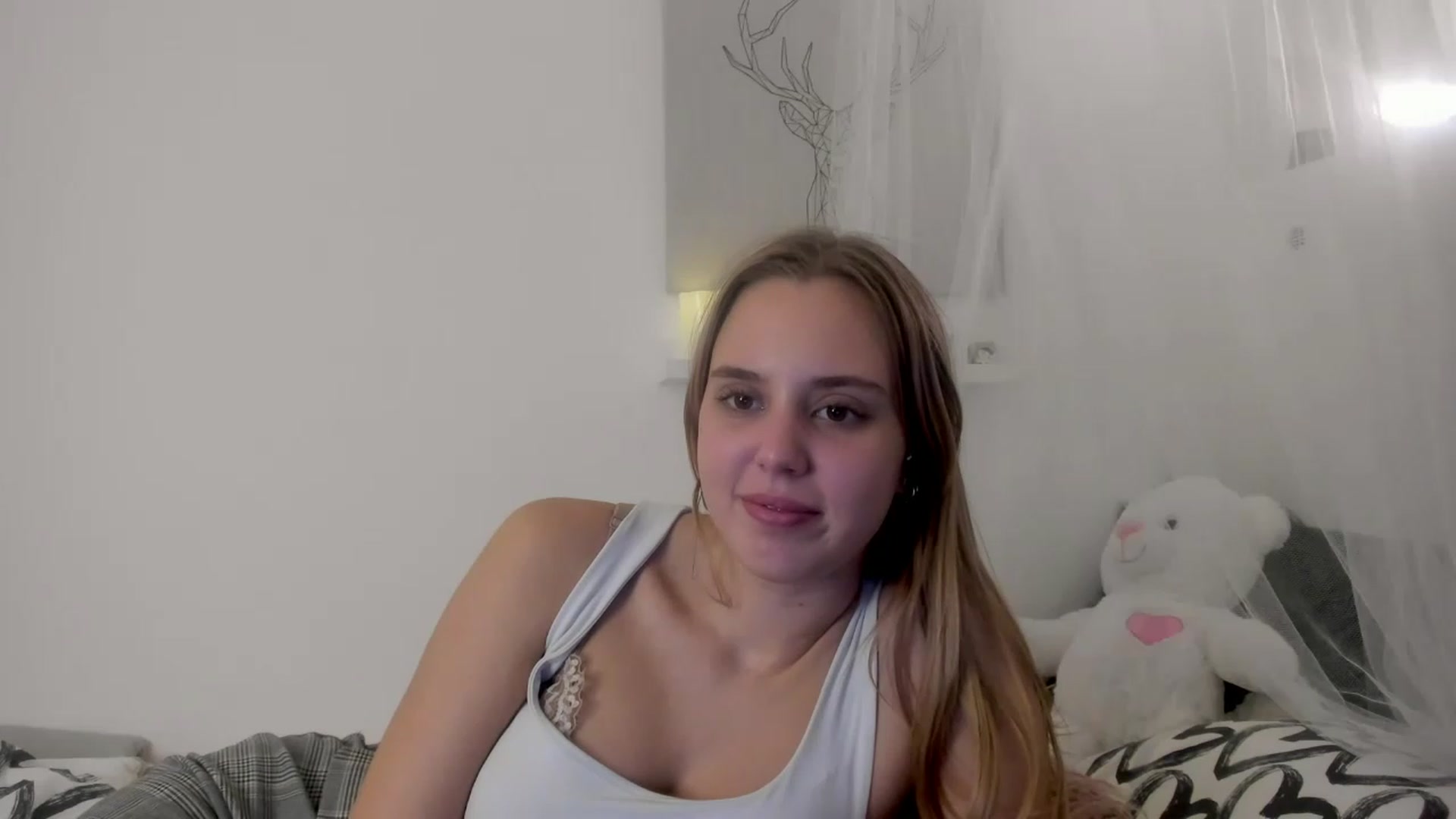 Gallery image thumbnail from Alena_Croft18's myfreecams stream on, 12/08/2022, 16:28 image 5 of 20