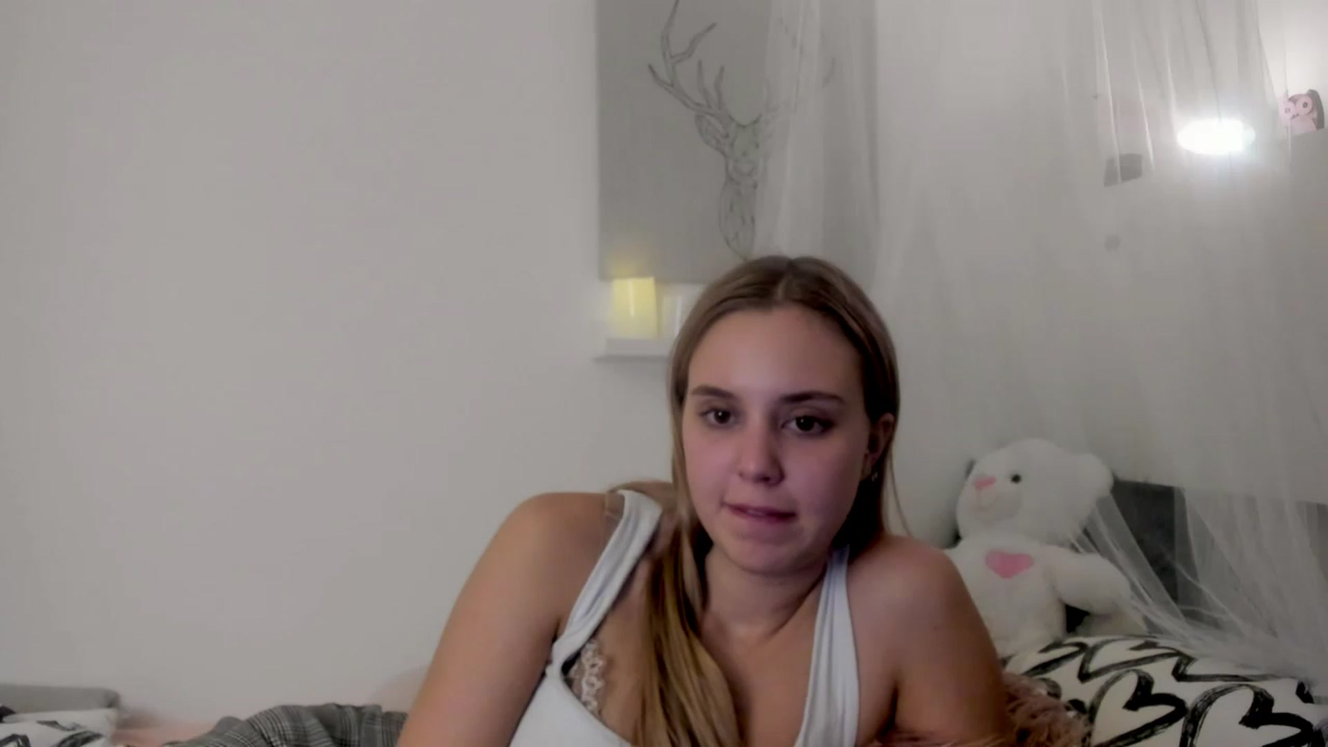 Gallery image thumbnail from Alena_Croft18's myfreecams stream on, 12/08/2022, 16:28 image 20 of 20
