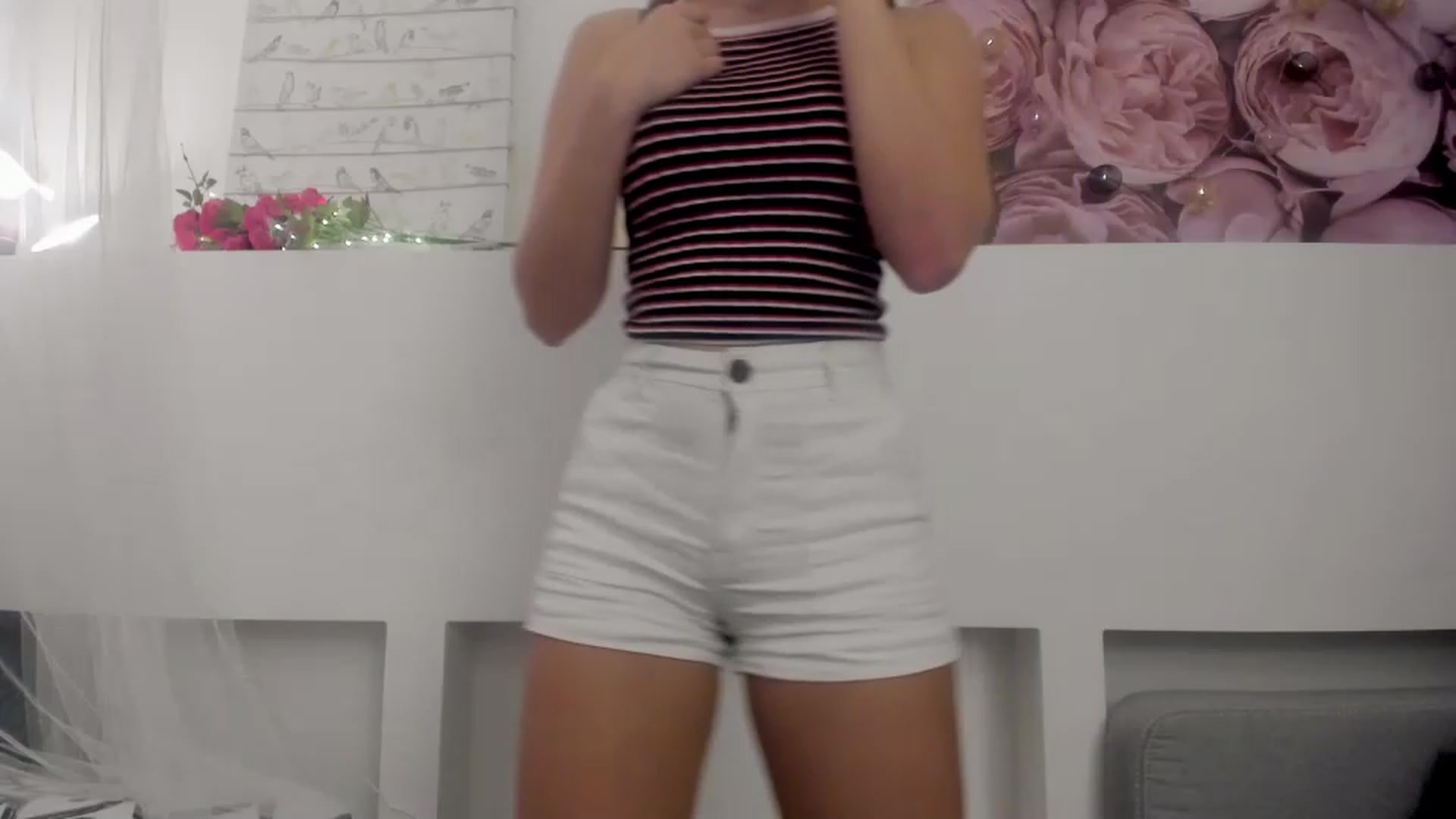 Gallery image thumbnail from Alena_Croft18's myfreecams stream on, 12/09/2022, 11:32 image 3 of 20