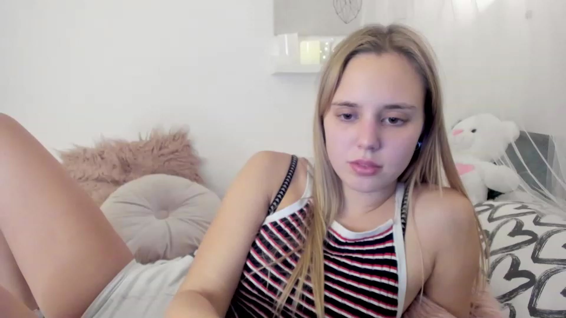 Gallery image thumbnail from Alena_Croft18's myfreecams stream on, 12/09/2022, 18:52 image 1 of 20