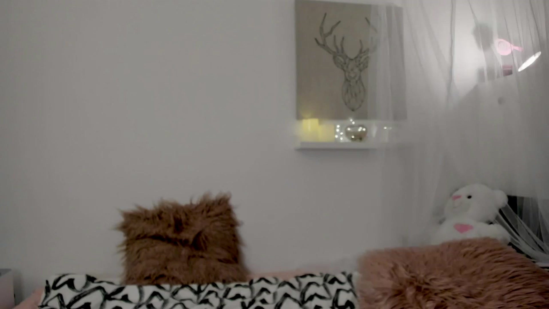 Gallery image thumbnail from Alena_Croft18's myfreecams stream on, 12/16/2022, 11:04 image 2 of 20