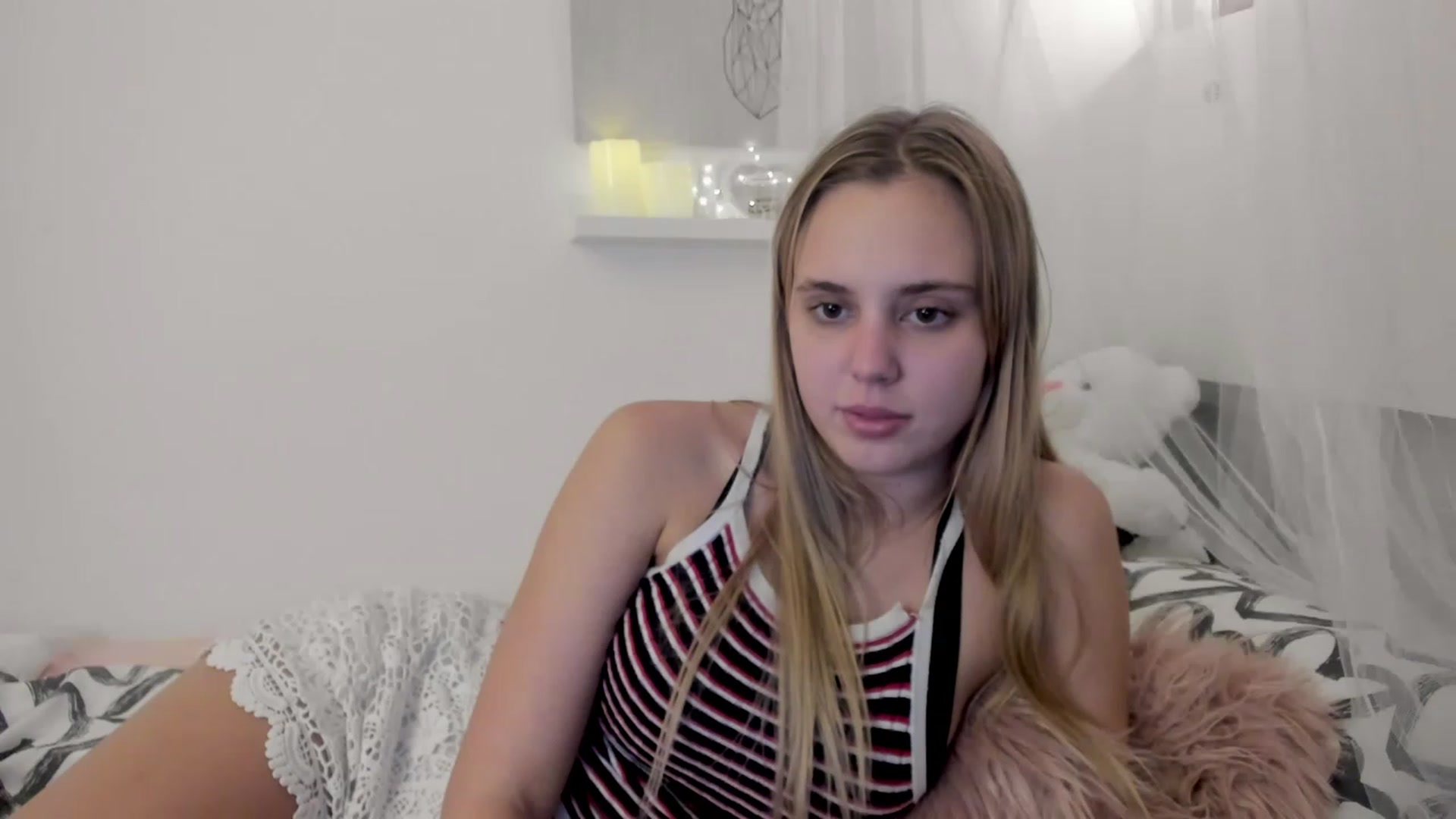 Gallery image thumbnail from Alena_Croft18's myfreecams stream on, 12/16/2022, 17:28 image 8 of 20