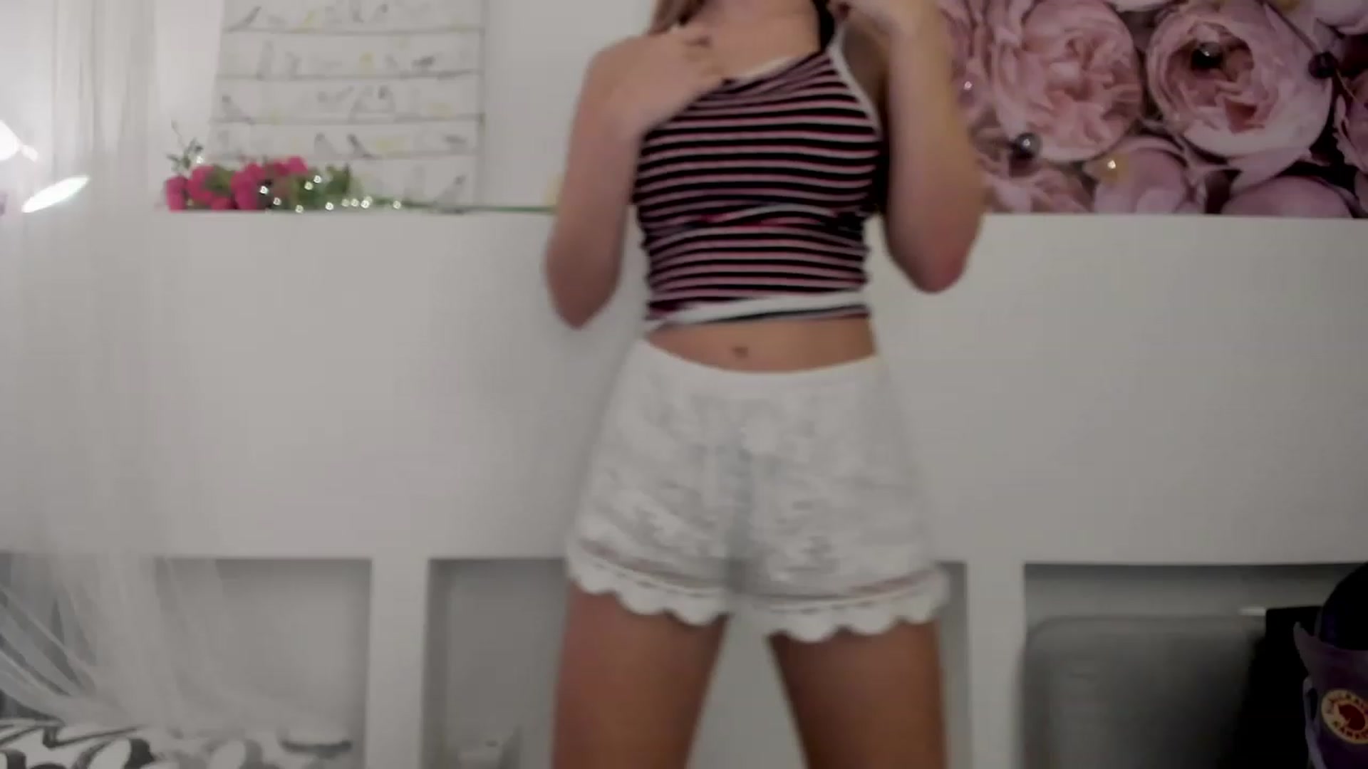Gallery image thumbnail from Alena_Croft18's myfreecams stream on, 12/16/2022, 18:27 image 7 of 20