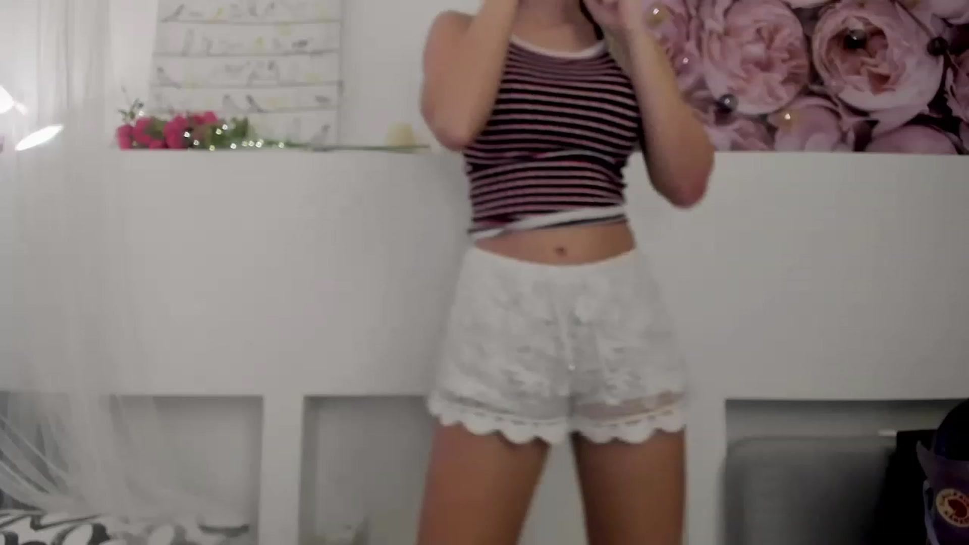 Gallery image thumbnail from Alena_Croft18's myfreecams stream on, 12/16/2022, 18:27 image 6 of 20
