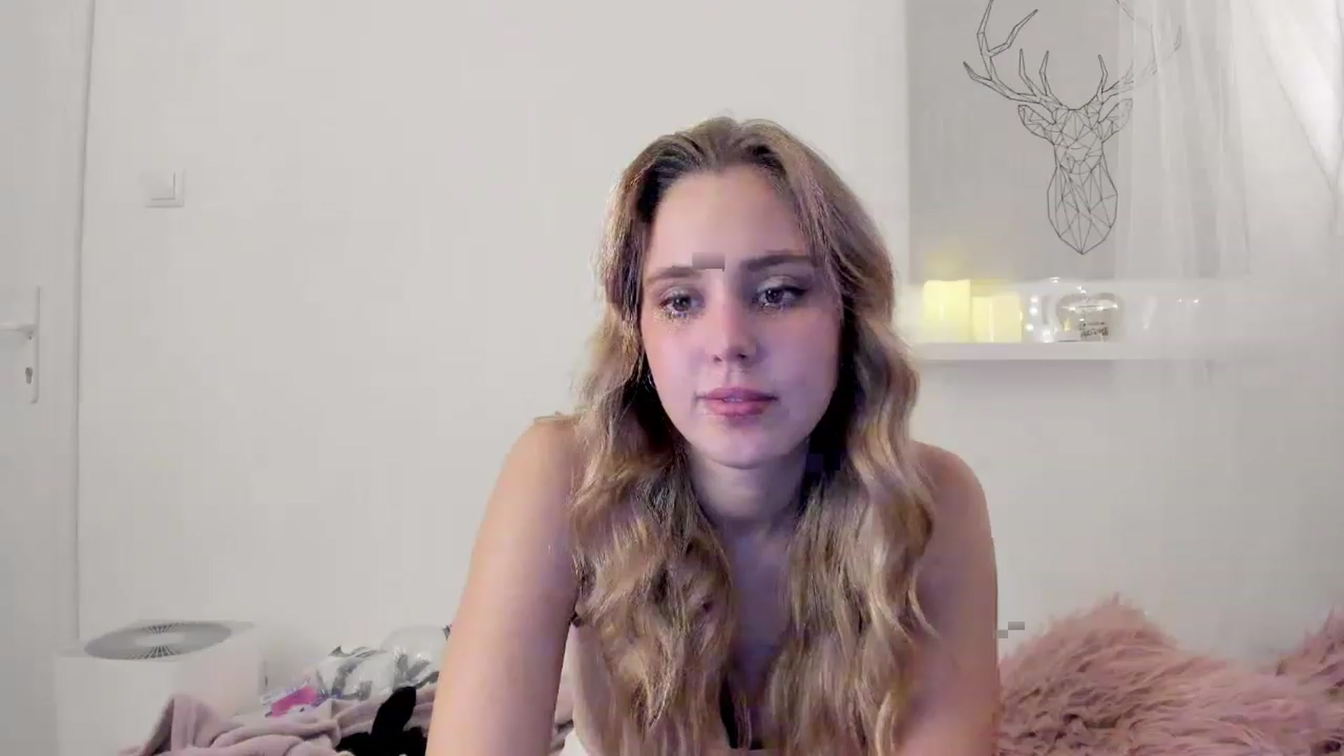 Gallery image thumbnail from Alena_Croft18's myfreecams stream on, 12/19/2022, 16:00 image 10 of 20