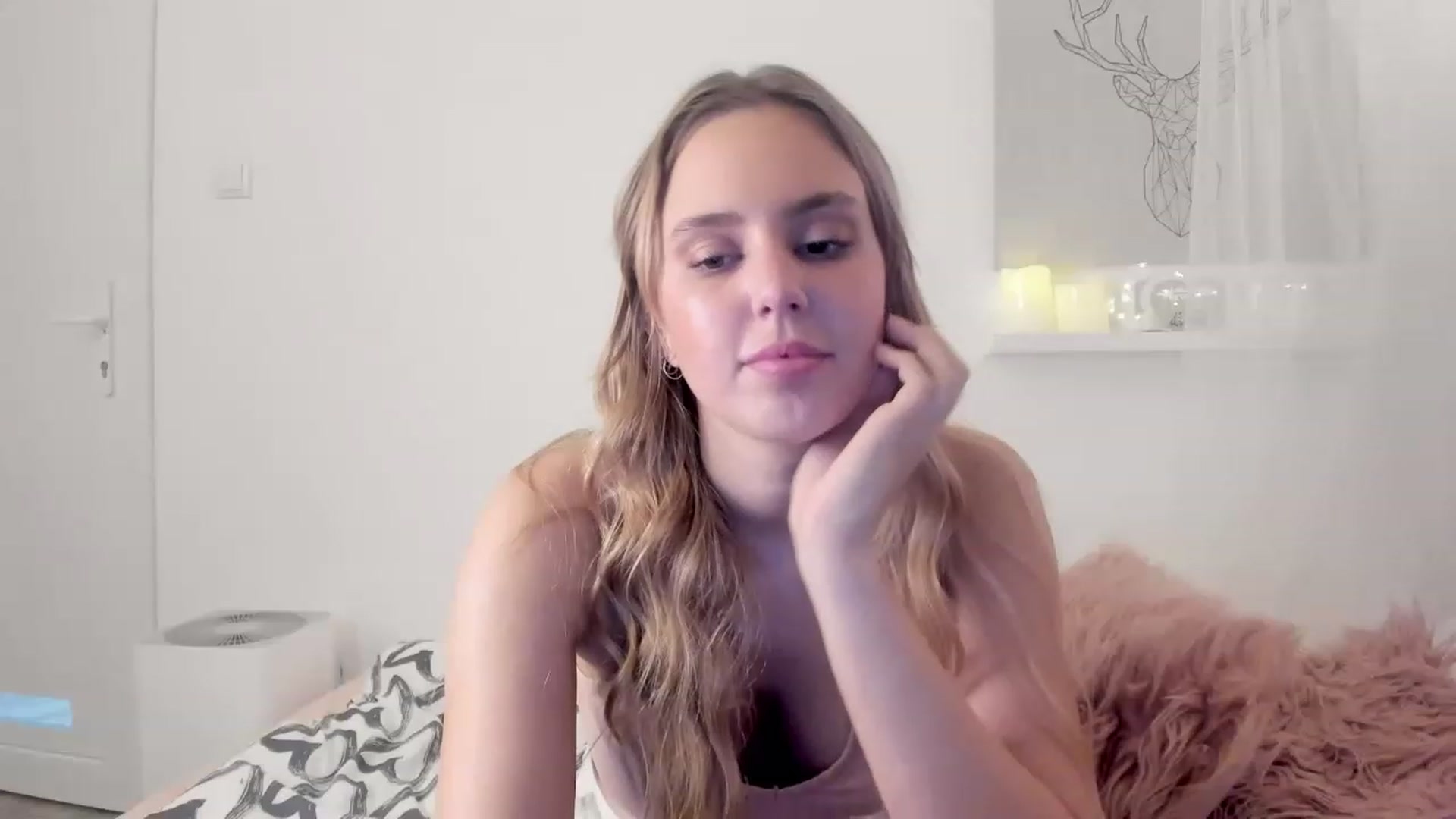 Gallery image thumbnail from Alena_Croft18's myfreecams stream on, 12/21/2022, 18:46 image 13 of 20