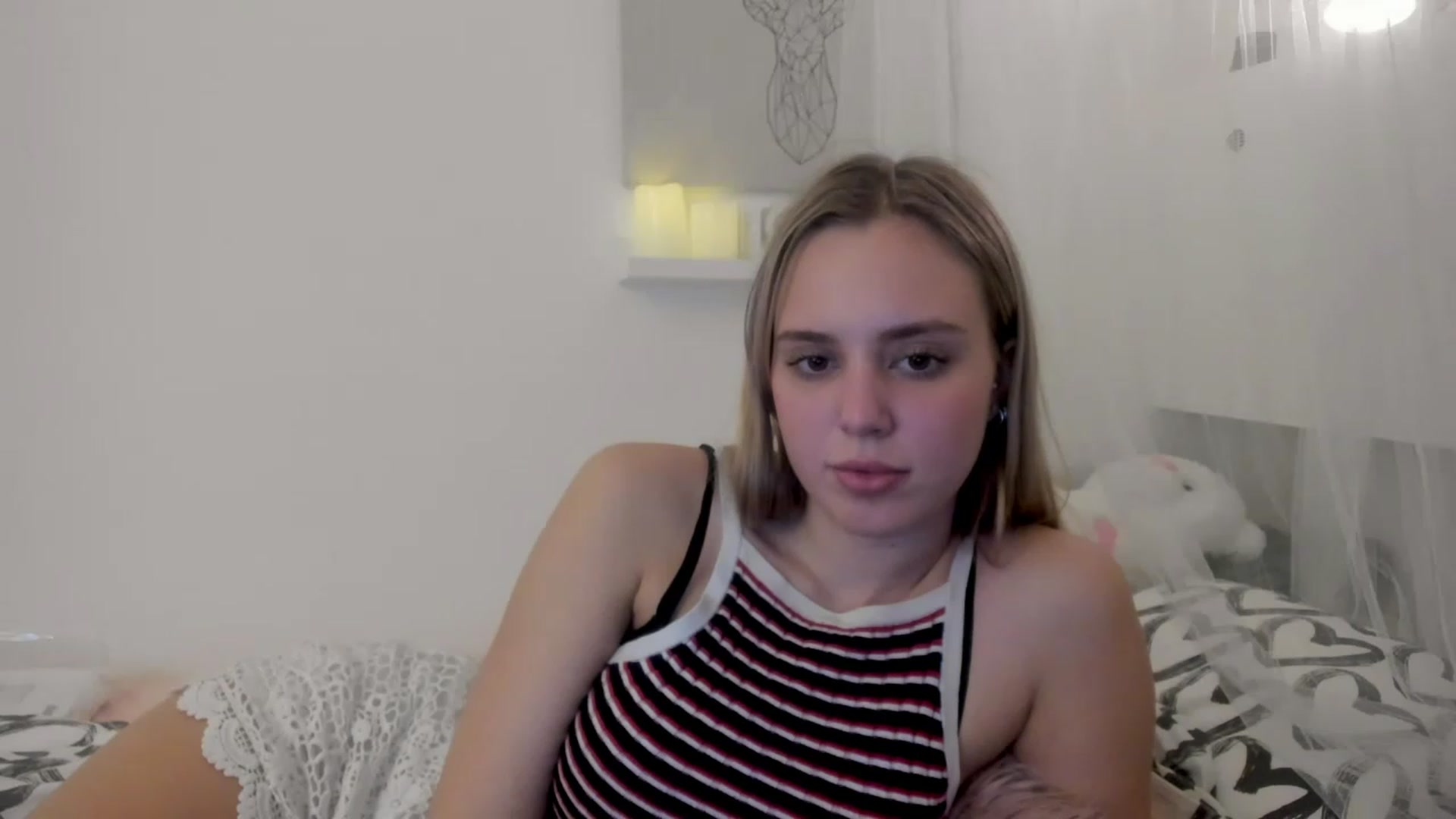 Gallery image thumbnail from Alena_Croft18's myfreecams stream on, 01/02/2023, 16:28 image 19 of 20