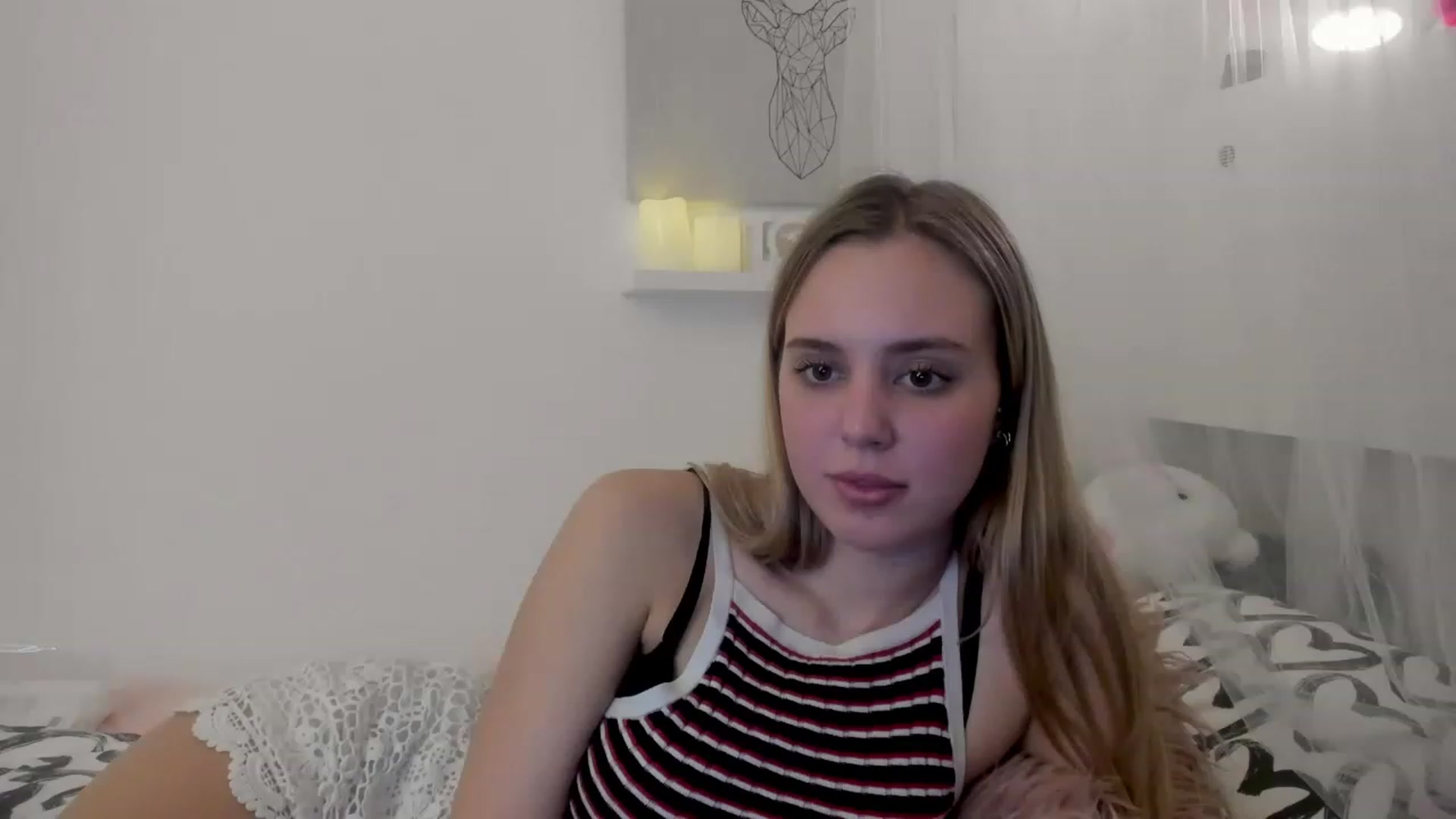 Gallery image thumbnail from Alena_Croft18's myfreecams stream on, 01/02/2023, 16:28 image 2 of 20