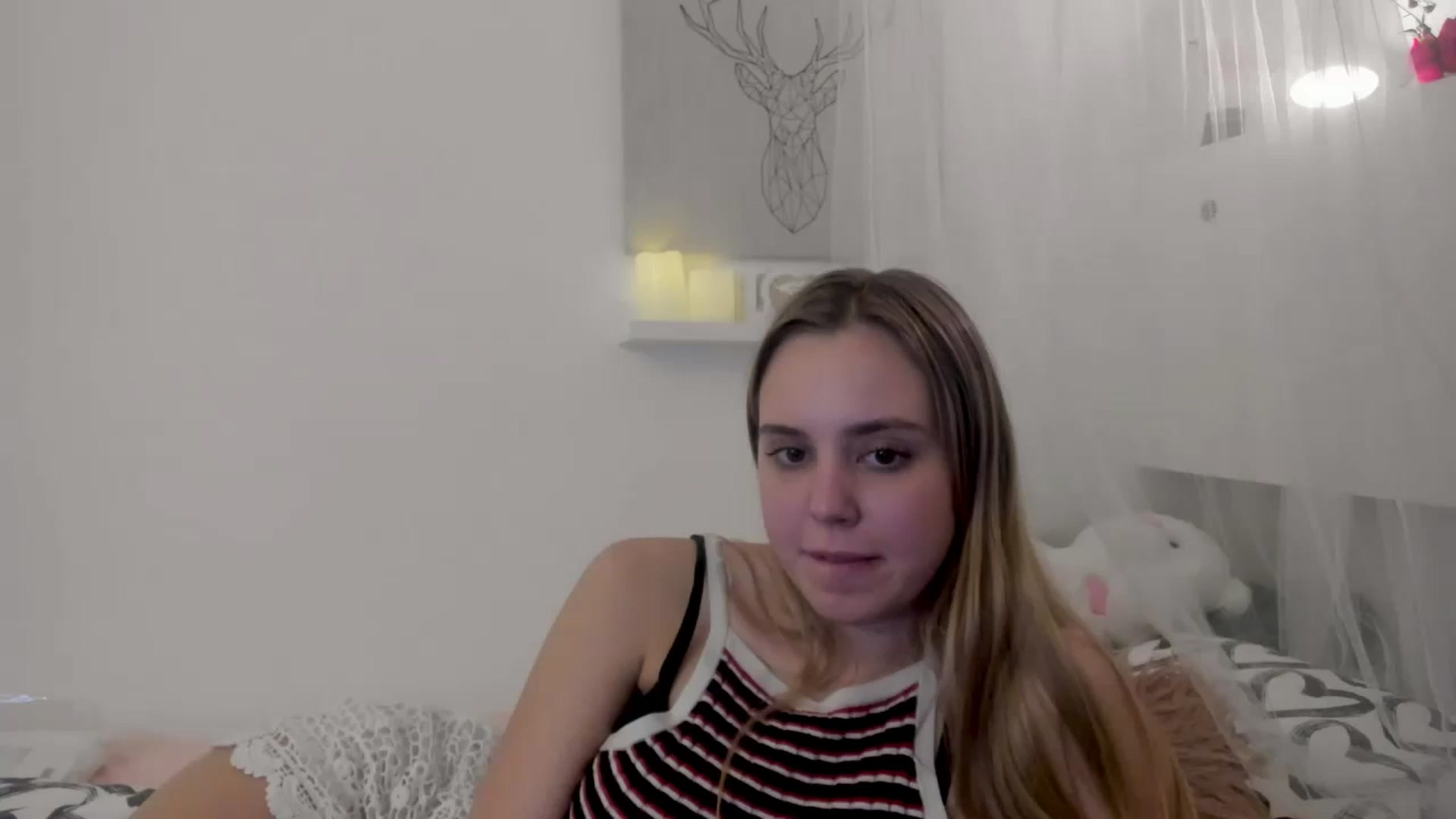 Gallery image thumbnail from Alena_Croft18's myfreecams stream on, 01/02/2023, 16:28 image 12 of 20