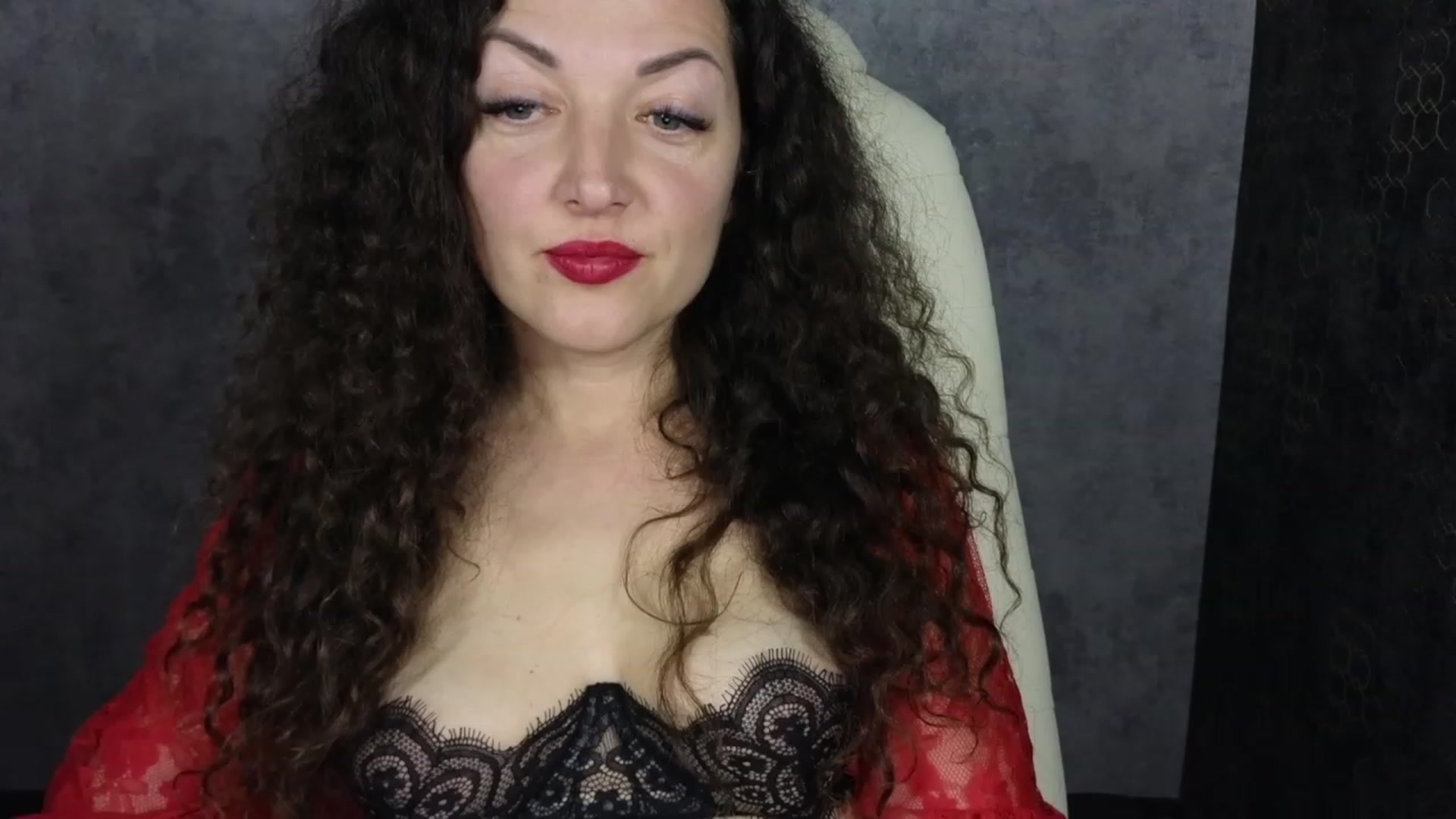 Gallery image thumbnail from Alenamoon's myfreecams stream on, 02/02/2024, 21:04 image 15 of 20