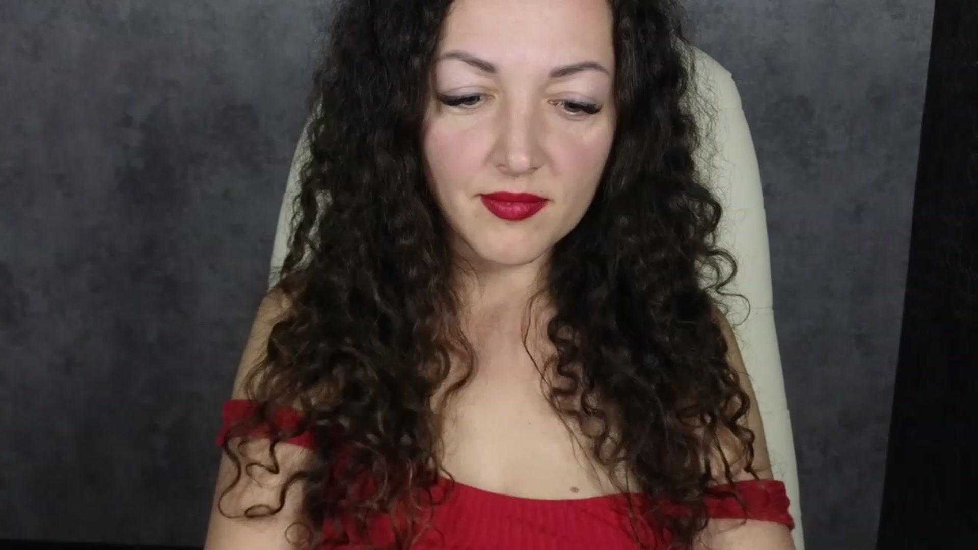 Gallery image thumbnail from Alenamoon's myfreecams stream on, 02/04/2024, 21:16 image 3 of 20