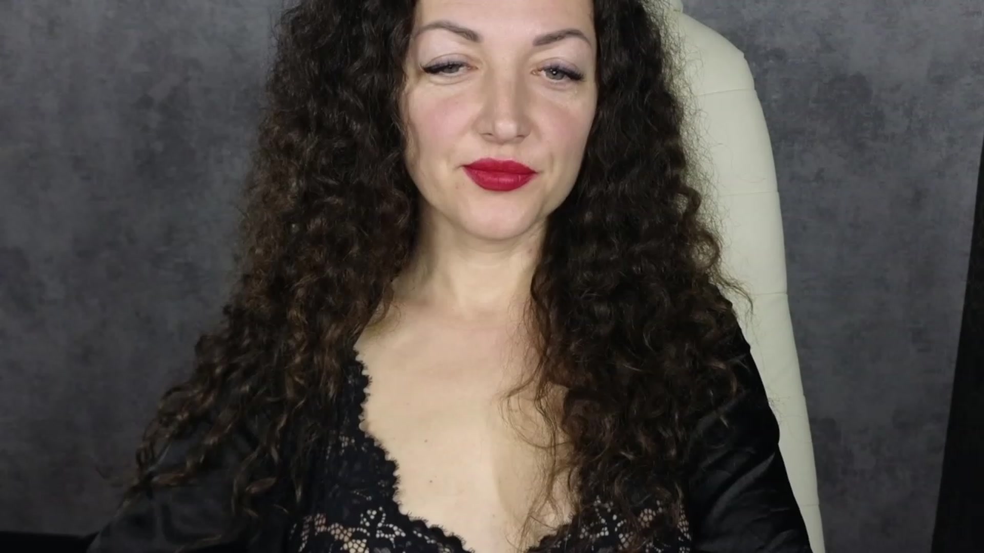 Gallery image thumbnail from Alenamoon's myfreecams stream on, 02/08/2024, 20:20 image 4 of 20