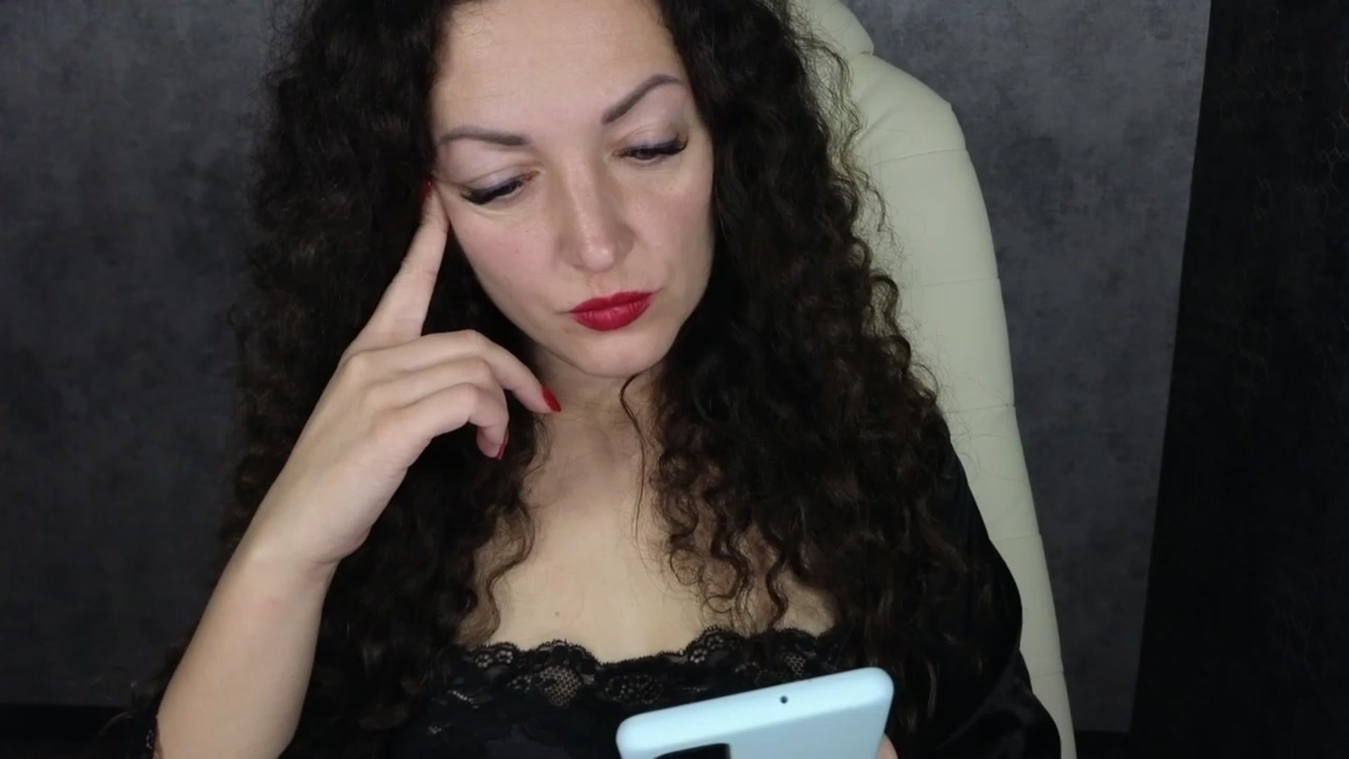 Gallery image thumbnail from Alenamoon's myfreecams stream on, 02/15/2024, 22:07 image 12 of 20