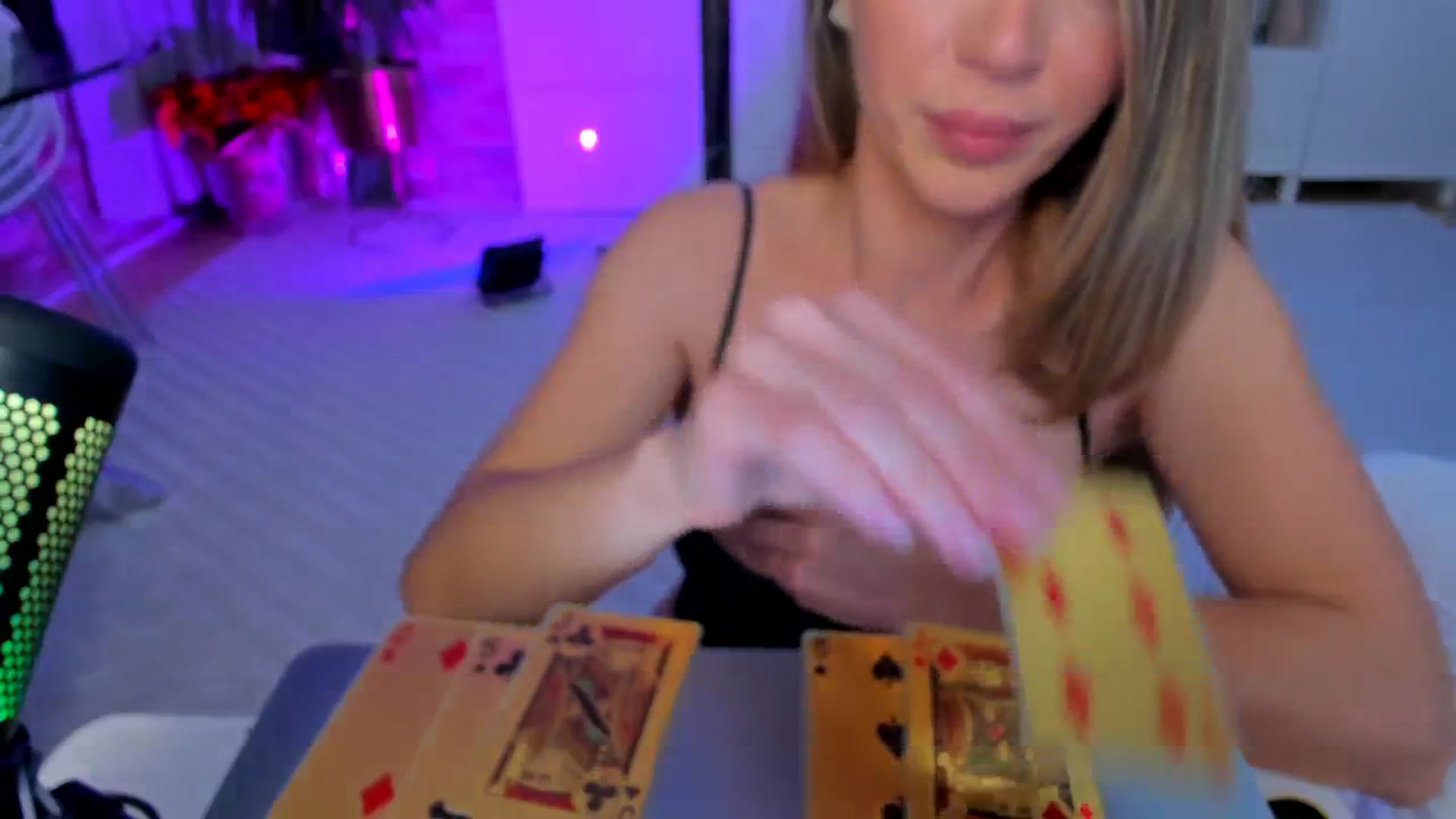 Gallery image thumbnail from Alesia_'s myfreecams stream on, 02/01/2024, 23:20 image 15 of 20
