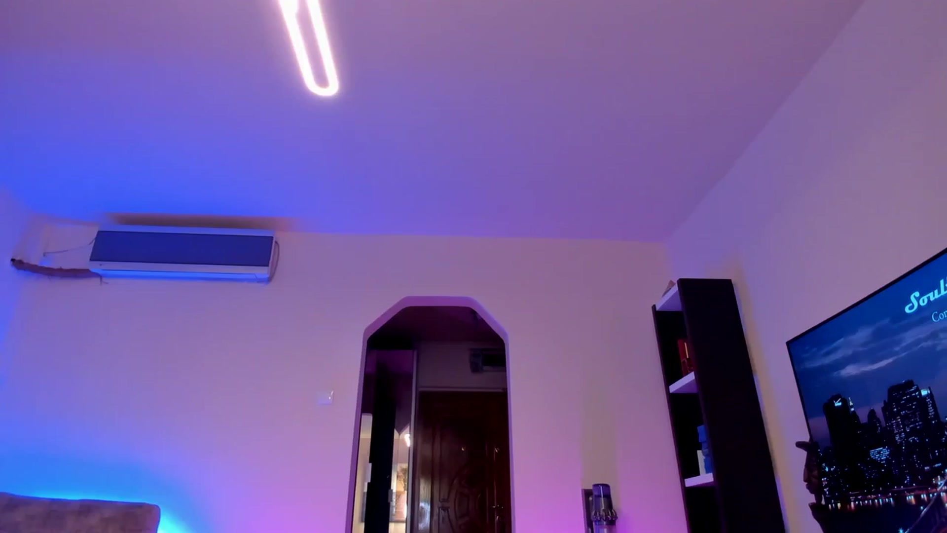 Gallery image thumbnail from Alesia_'s myfreecams stream on, 02/13/2024, 01:17 image 2 of 20