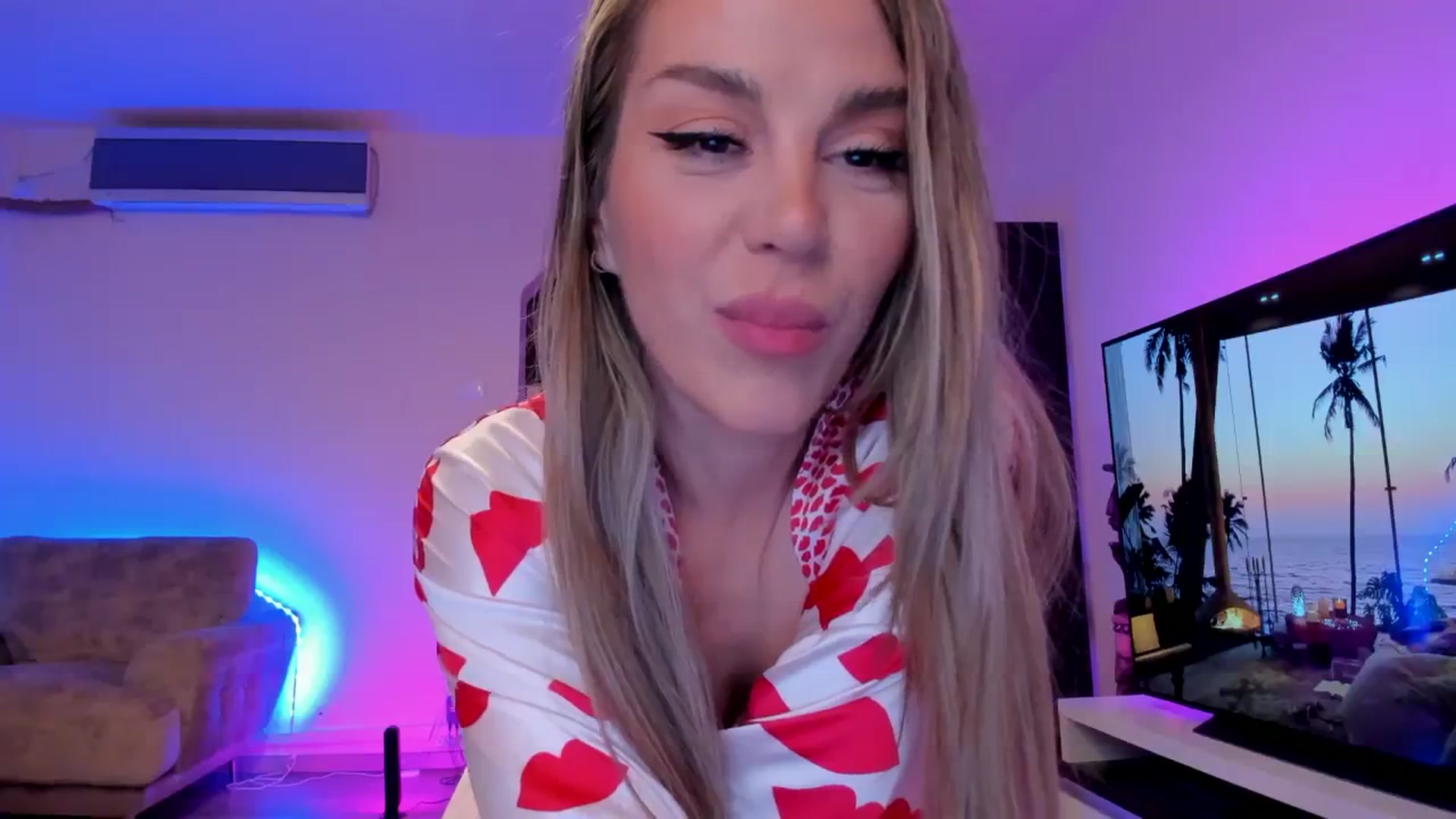 Gallery image thumbnail from Alesia_'s myfreecams stream on, 02/15/2024, 01:33 image 15 of 20