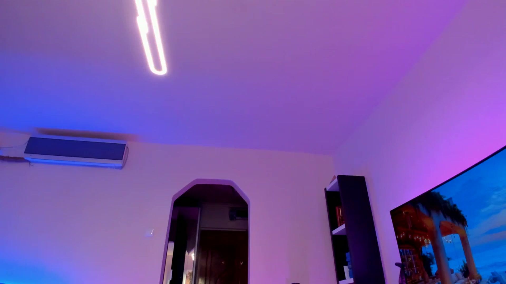 Gallery image thumbnail from Alesia_'s myfreecams stream on, 02/20/2024, 01:30 image 2 of 20