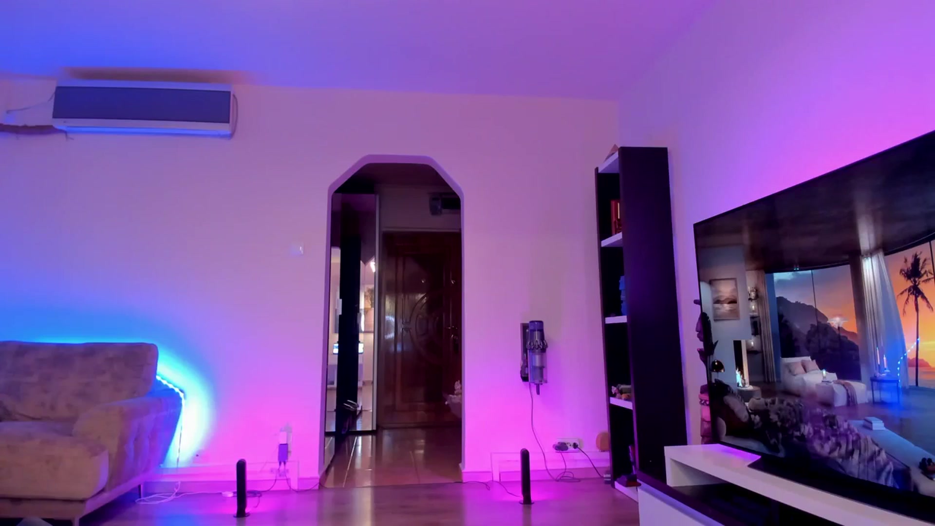 Gallery image thumbnail from Alesia_'s myfreecams stream on, 02/22/2024, 23:45 image 7 of 20
