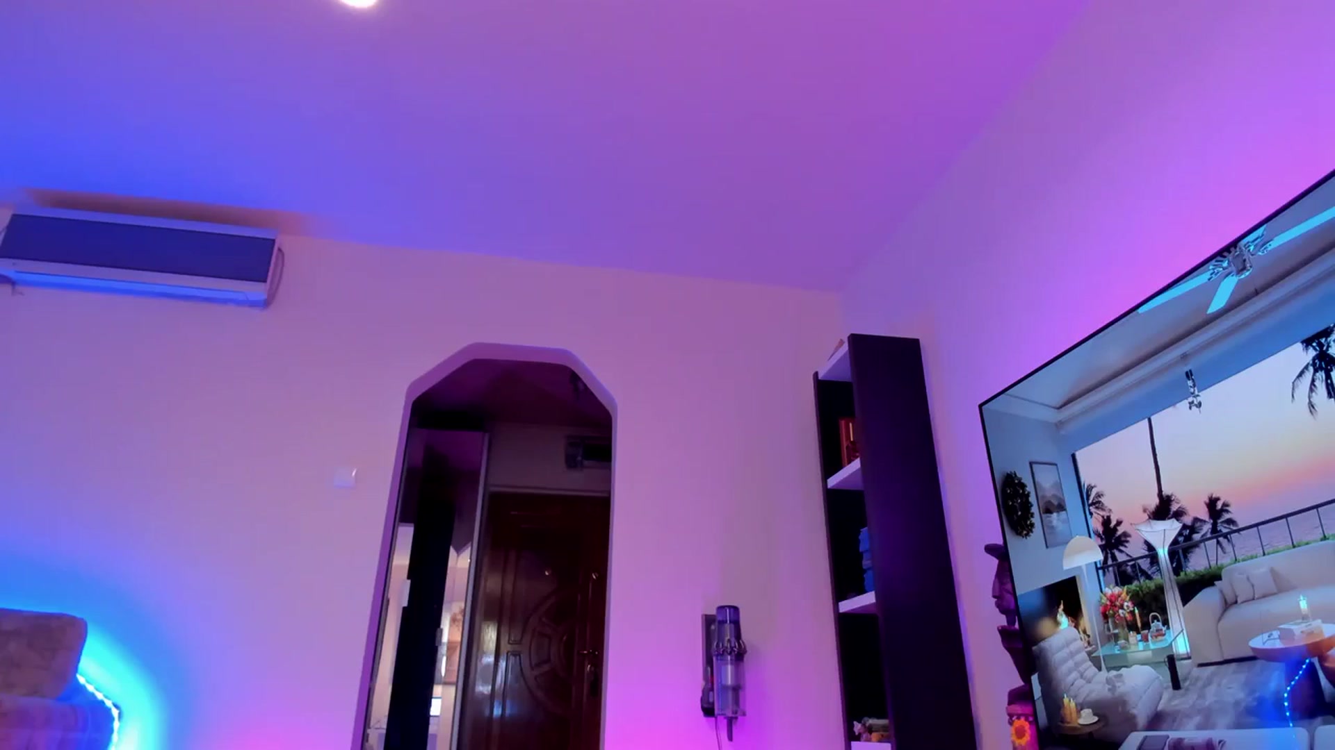 Gallery image thumbnail from Alesia_'s myfreecams stream on, 02/24/2024, 01:21 image 3 of 20