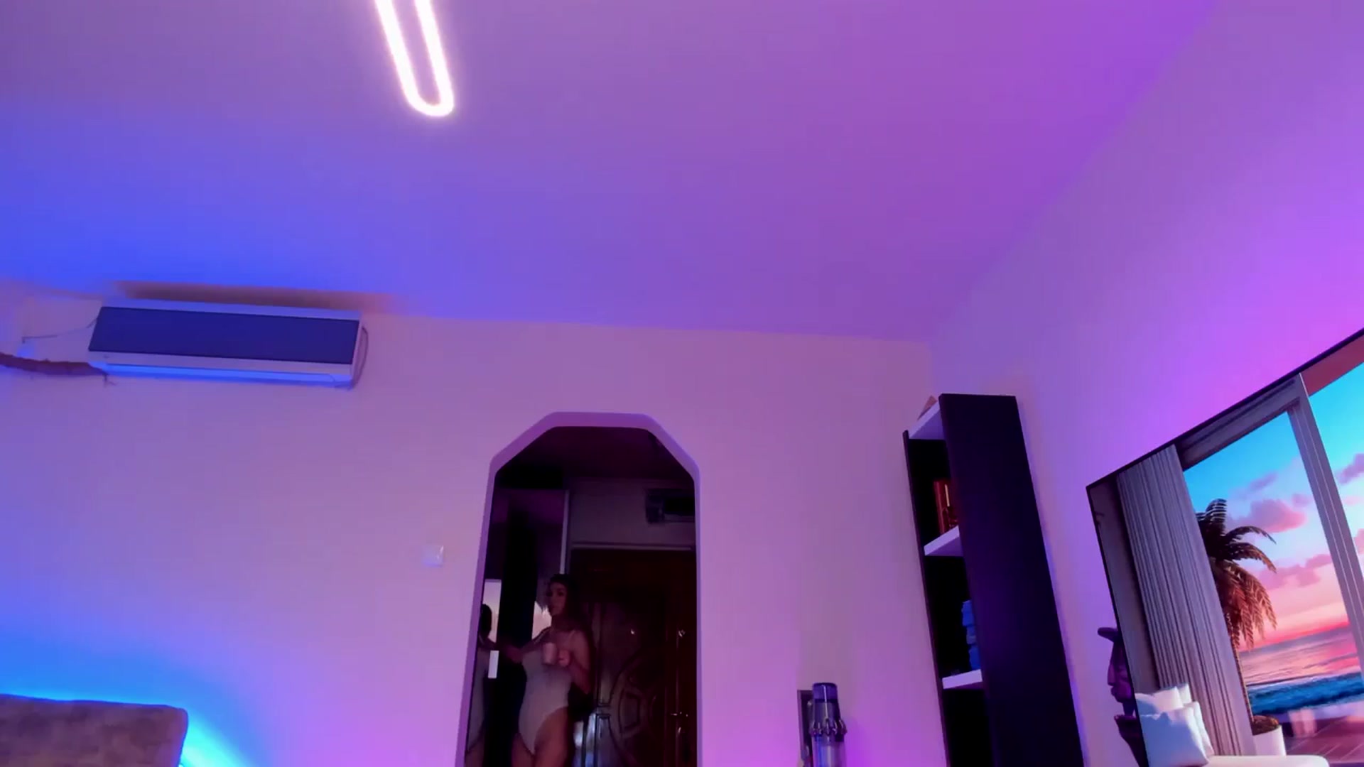 Gallery image thumbnail from Alesia_'s myfreecams stream on, 02/24/2024, 21:39 image 10 of 20