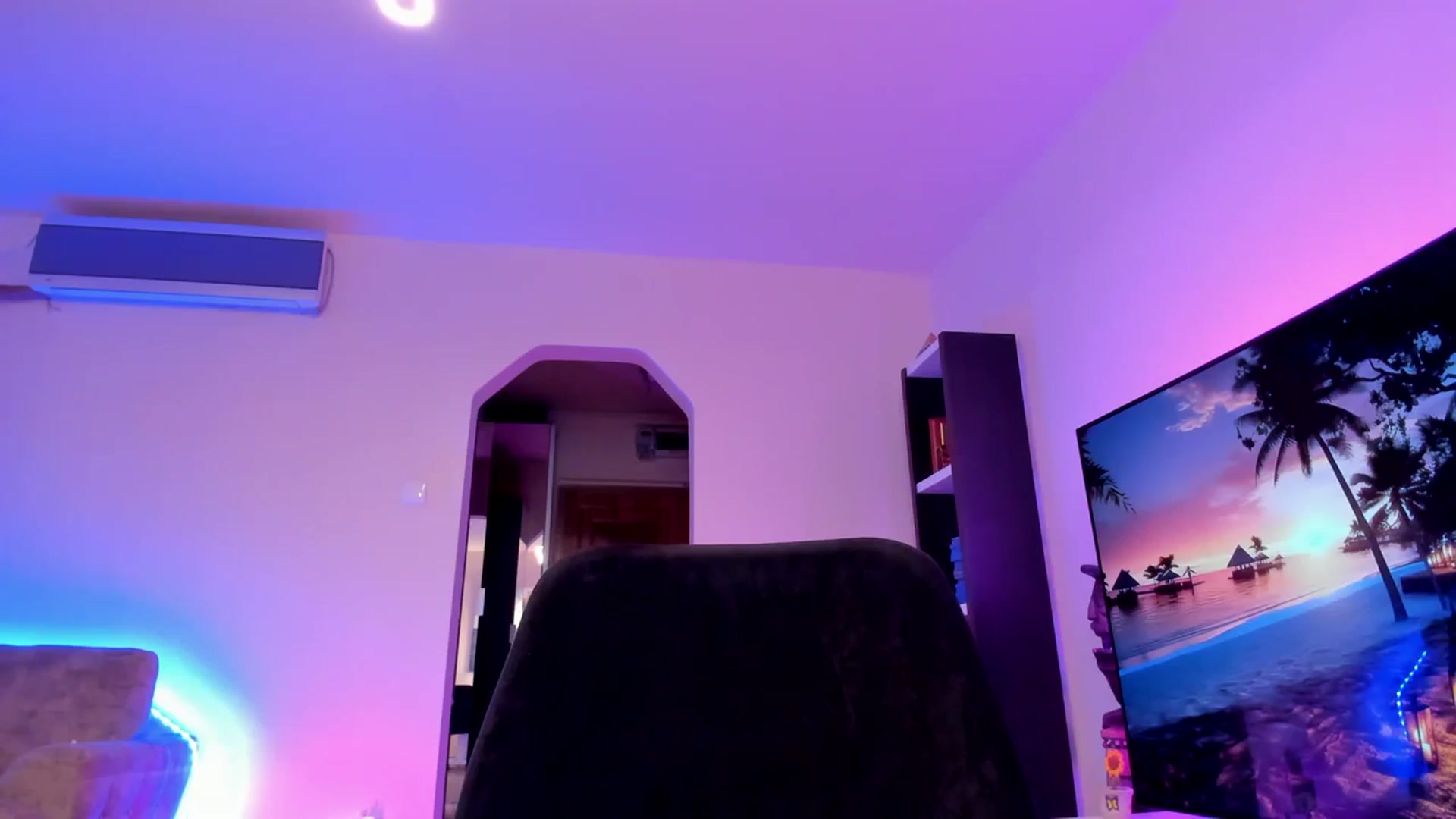 Gallery image thumbnail from Alesia_'s myfreecams stream on, 02/29/2024, 03:24 image 8 of 20