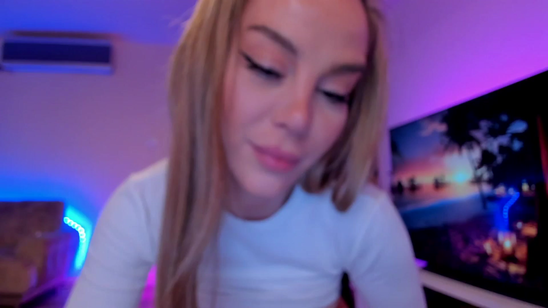 Gallery image thumbnail from Alesia_'s myfreecams stream on, 02/29/2024, 03:24 image 1 of 20