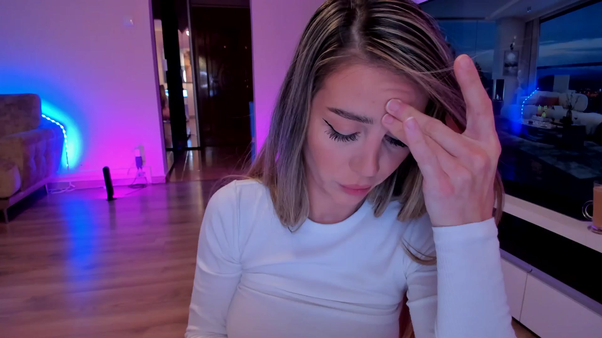 Gallery image thumbnail from Alesia_'s myfreecams stream on, 03/03/2024, 23:58 image 14 of 20